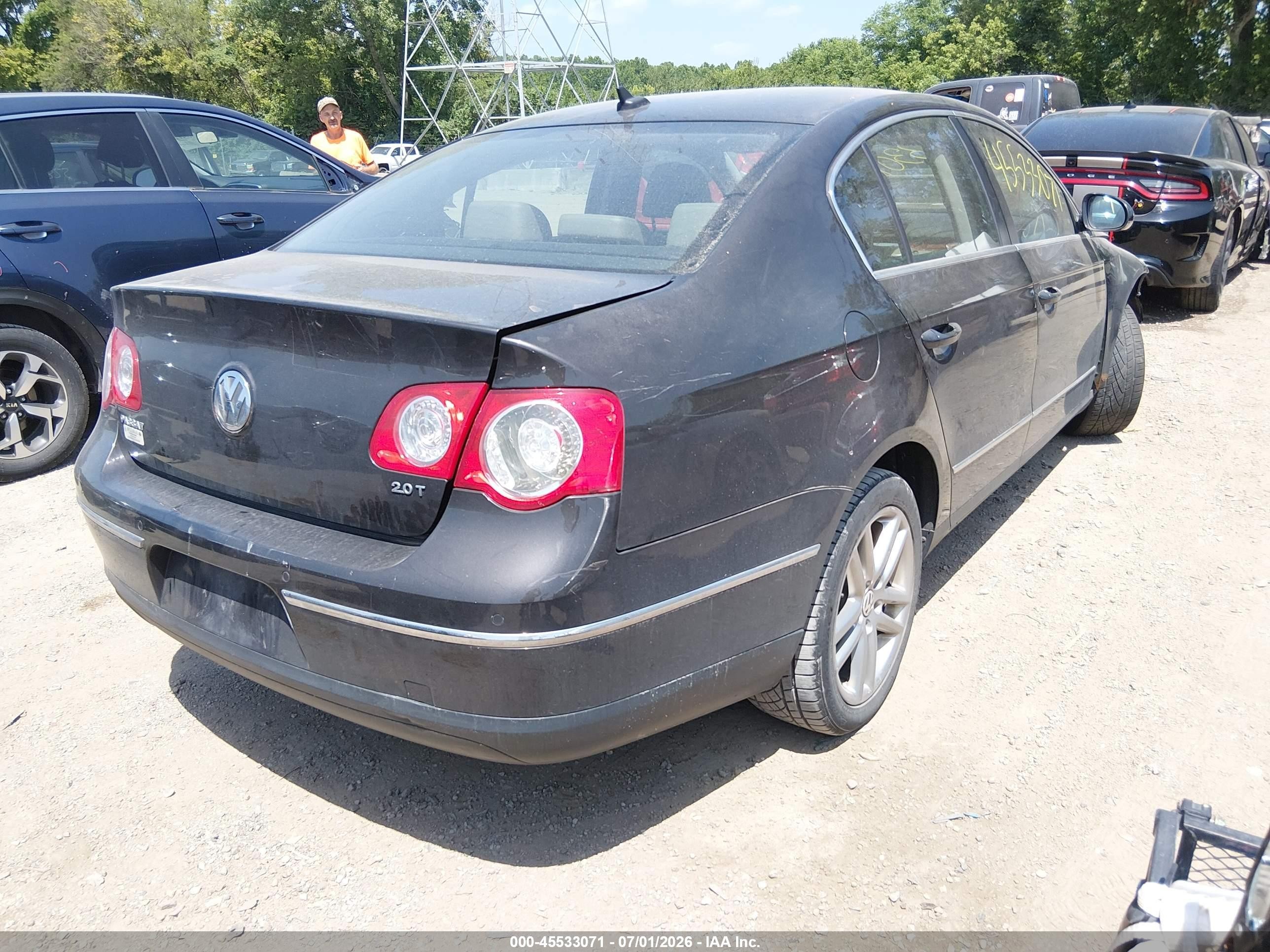 2008 Volkswagen Passat Lux Gray vin: WVWEK73C48E097331