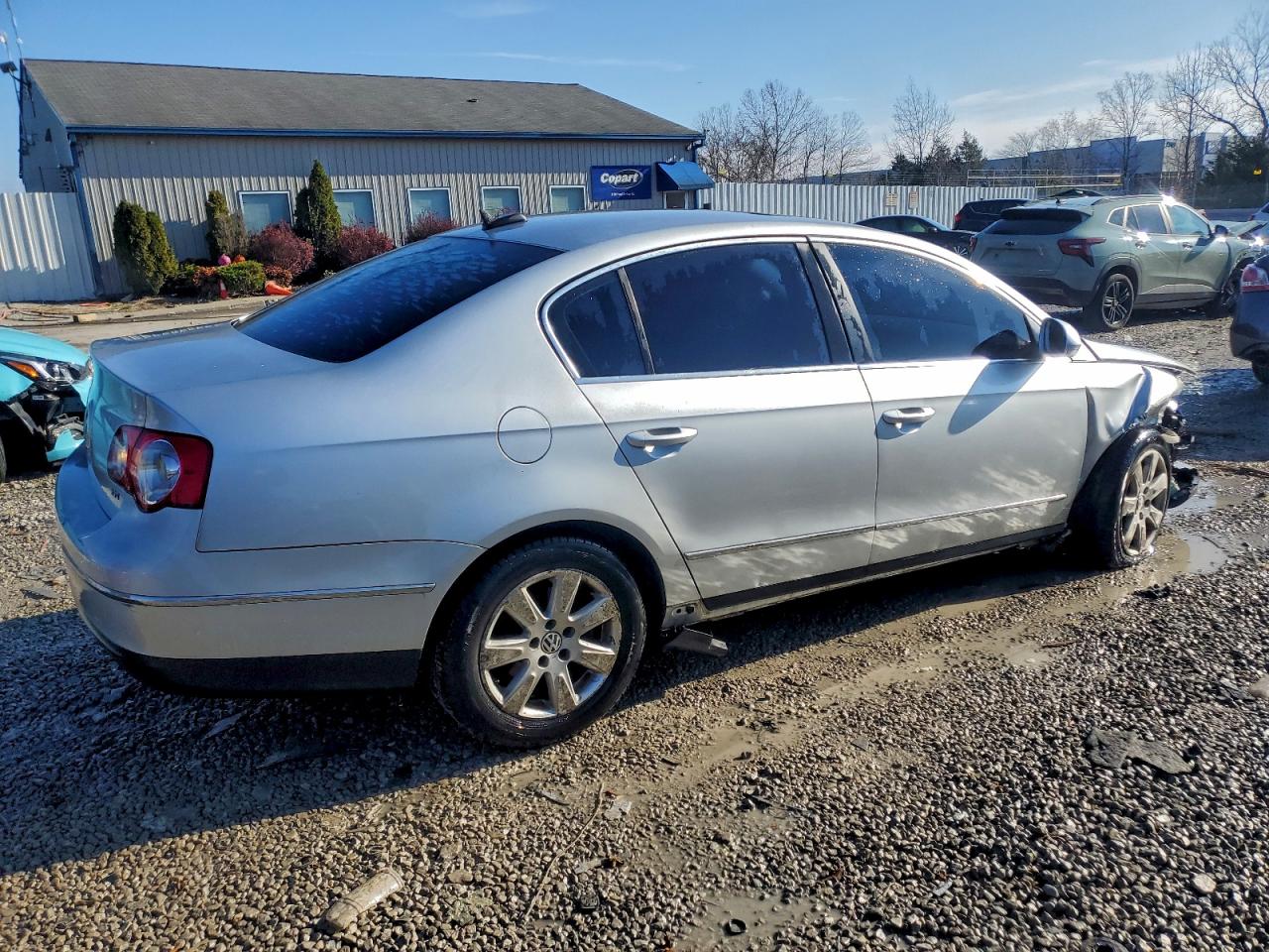 2006 Volkswagen Passat 2.0t Luxury Silver vin: WVWEK73C56P067370