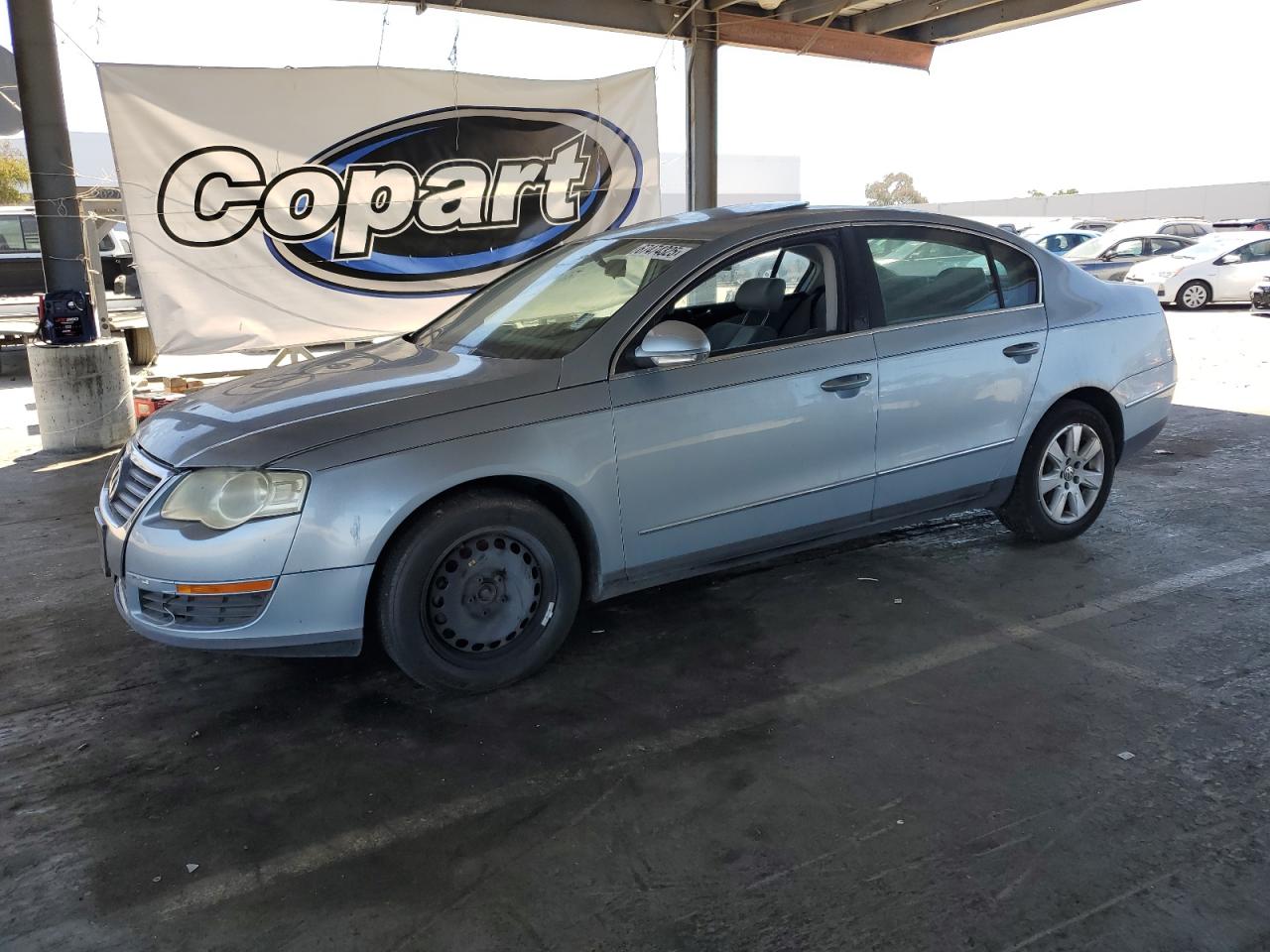 2006 Volkswagen Passat 2.0t Luxury Blue vin: WVWEK73C86E036433