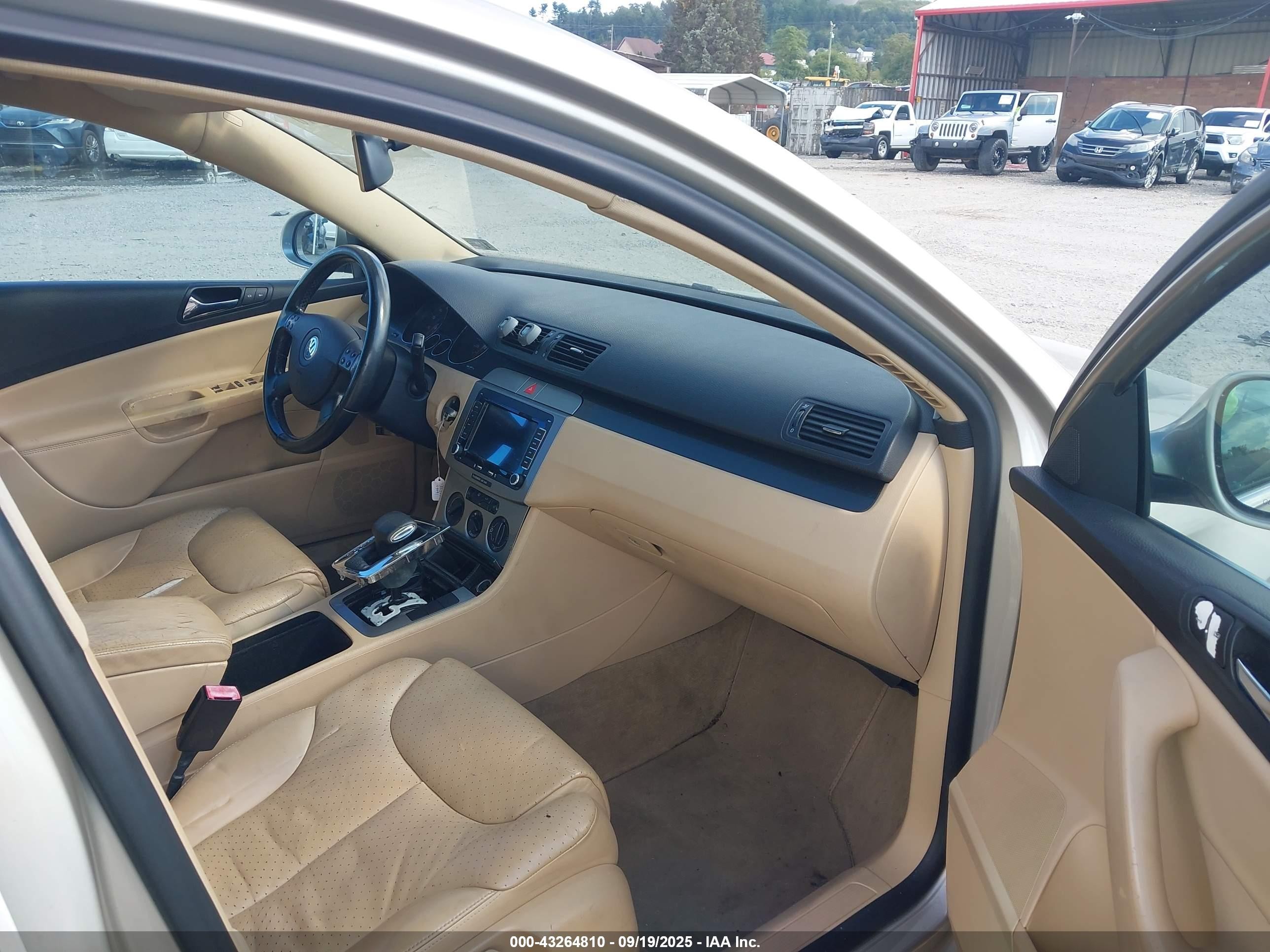 2006 Volkswagen Passat 2.0t Silver vin: WVWEK73C86P189091