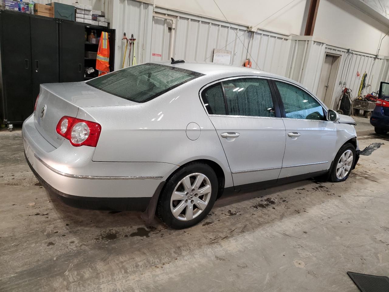 2006 Volkswagen Passat 2.0t Luxury Silver vin: WVWEK73CX6E040774