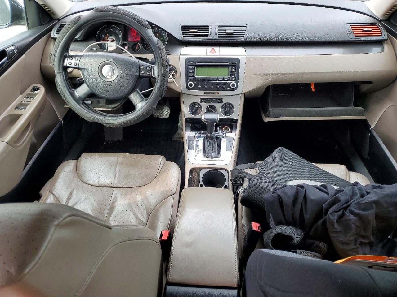 2006 Volkswagen Passat 2.0t Luxury Black vin: WVWEK73CX6P070149