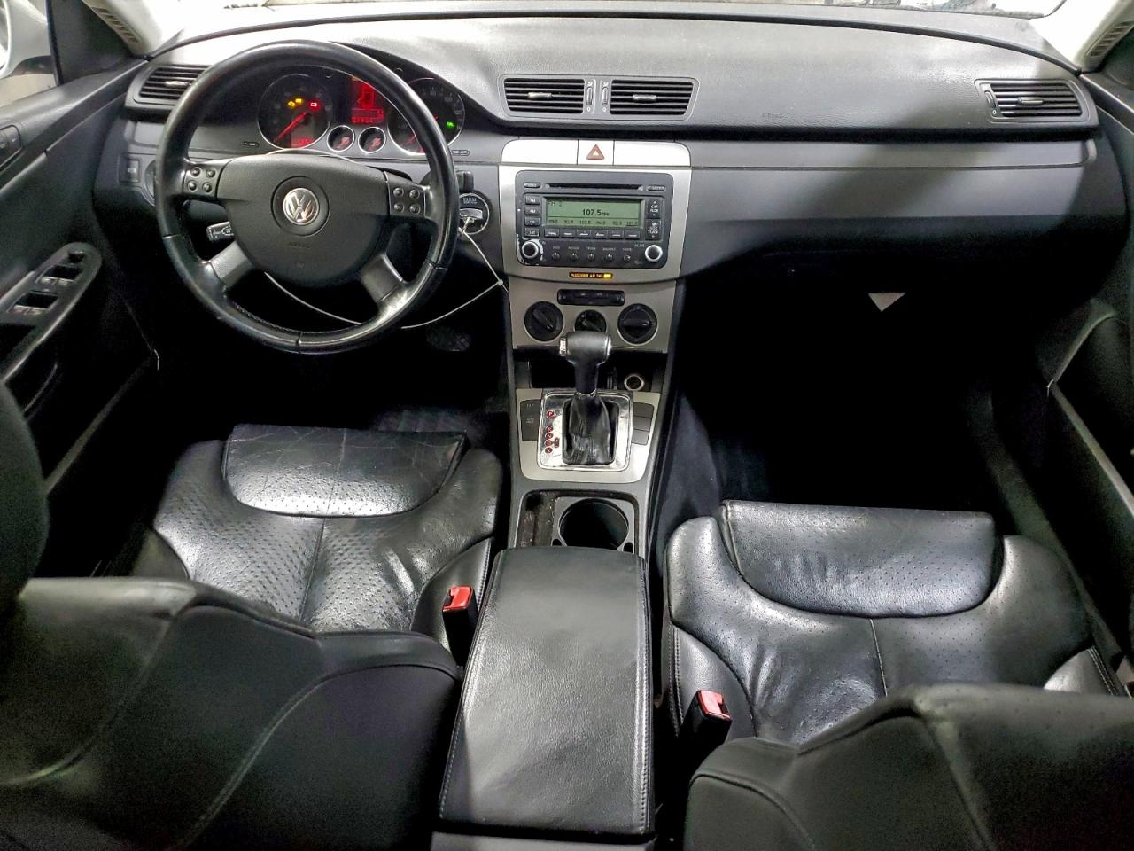 2006 Volkswagen Passat 2.0t Luxury Белый vin: WVWEK93C16P160155