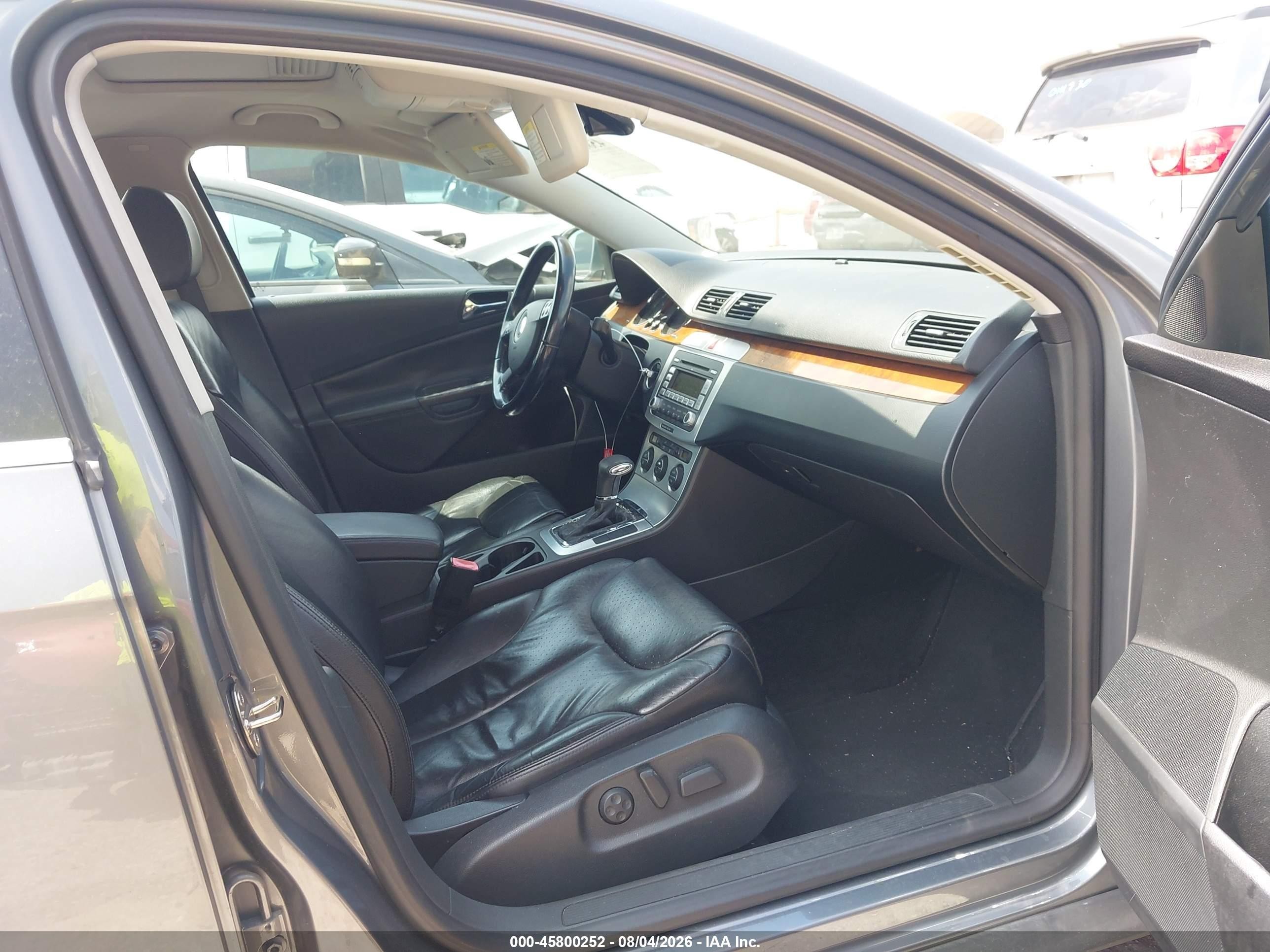 2007 Volkswagen Passat 2.0t Gray vin: WVWEK93C27P069073