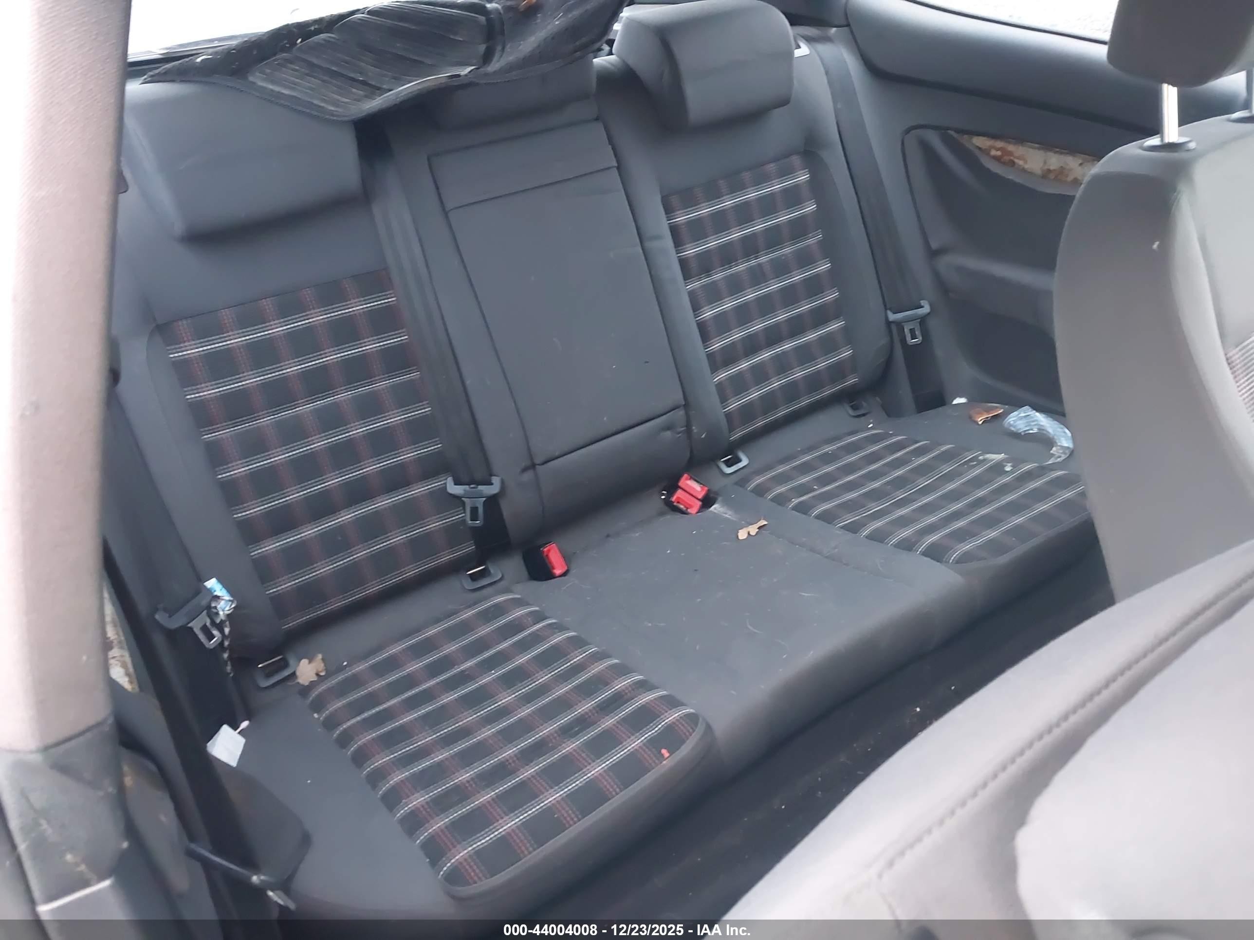 2006 Volkswagen Gti 2-door Silver vin: WVWEV71K06W088182