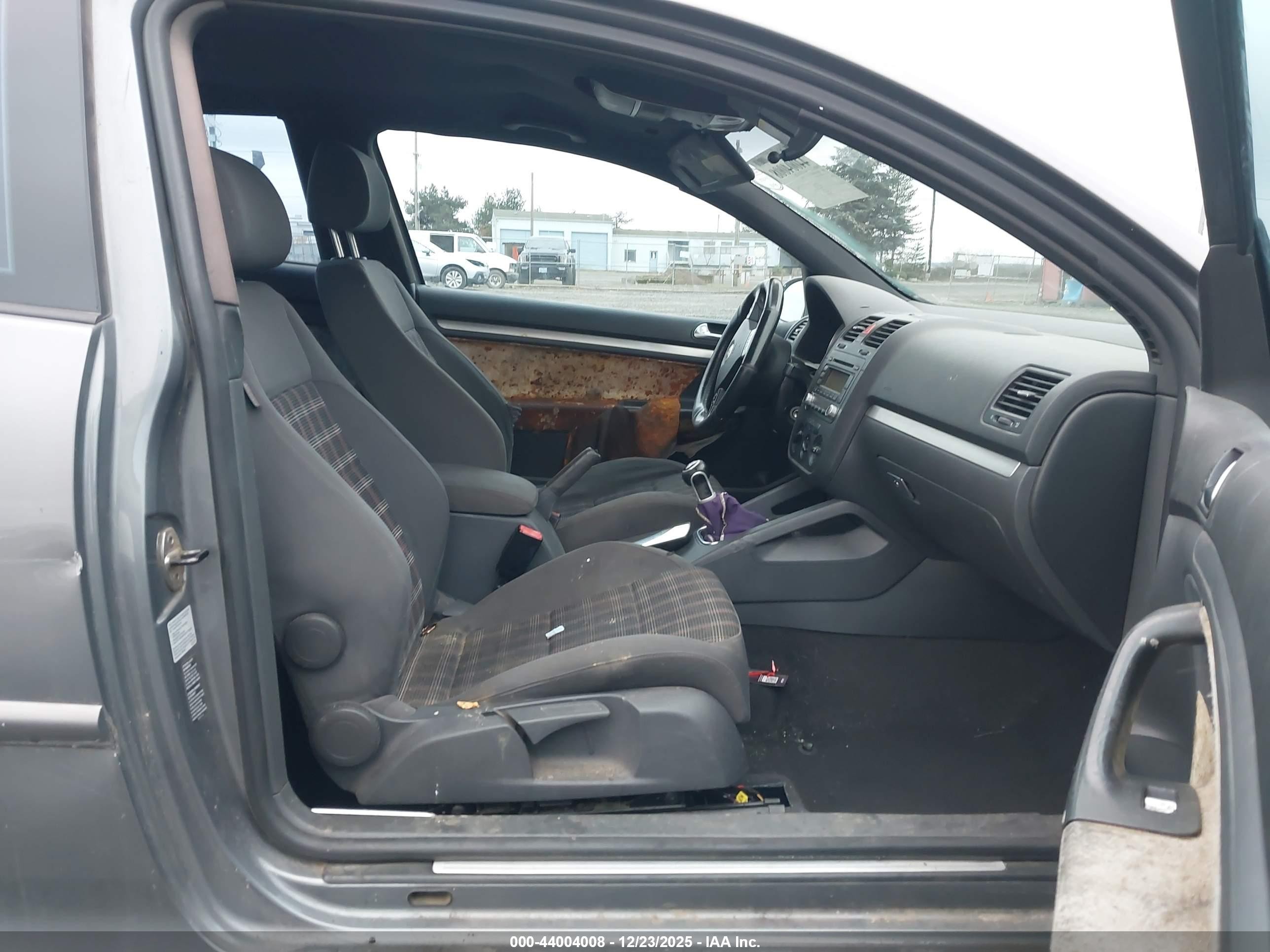 2006 Volkswagen Gti 2-door Silver vin: WVWEV71K06W088182