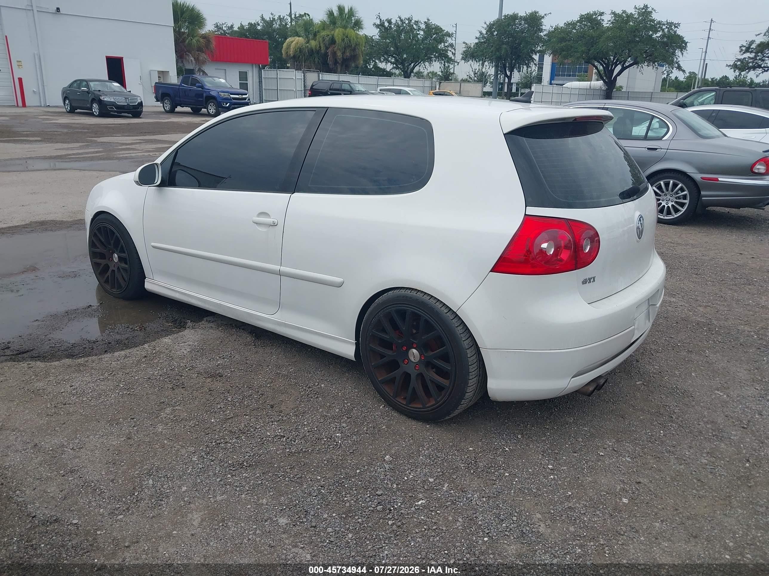 2009 Volkswagen Gti 2-door White vin: WVWEV71K09W115238