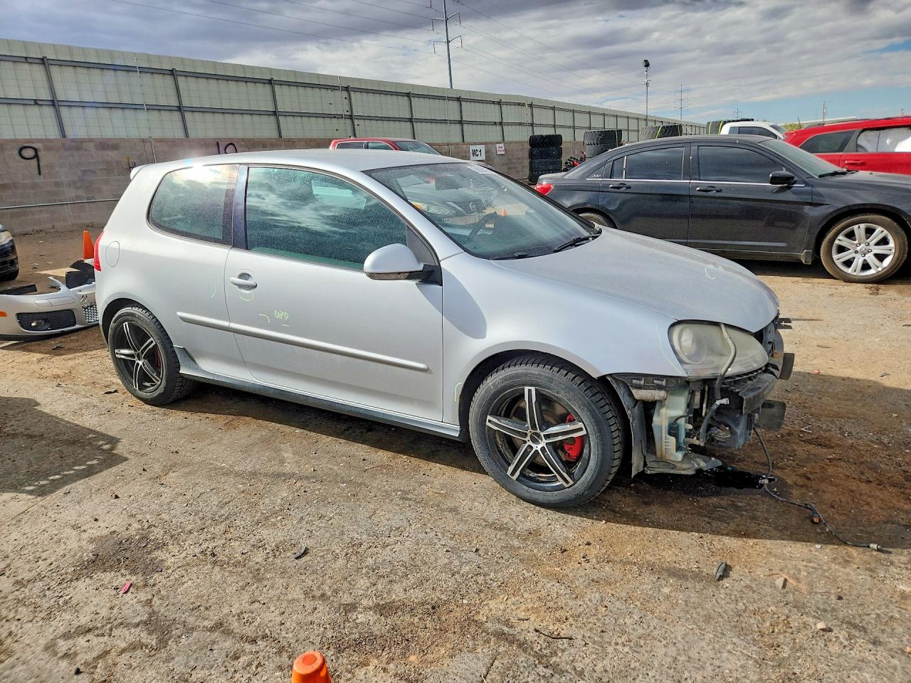 2007 Volkswagen New Gti Silver vin: WVWEV71K17W009751