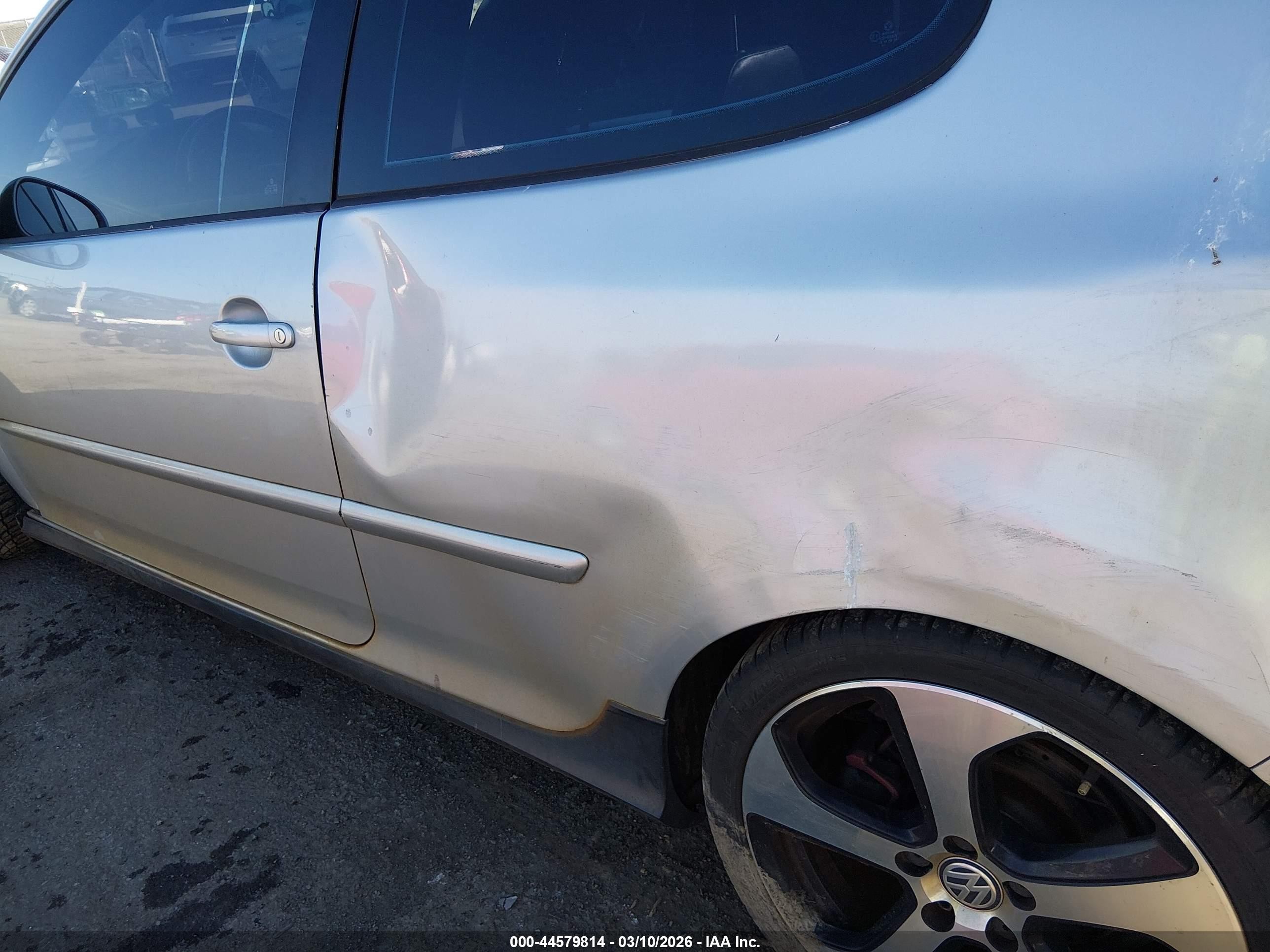 2006 Volkswagen Gti 2-door Silver vin: WVWEV71K86W127553