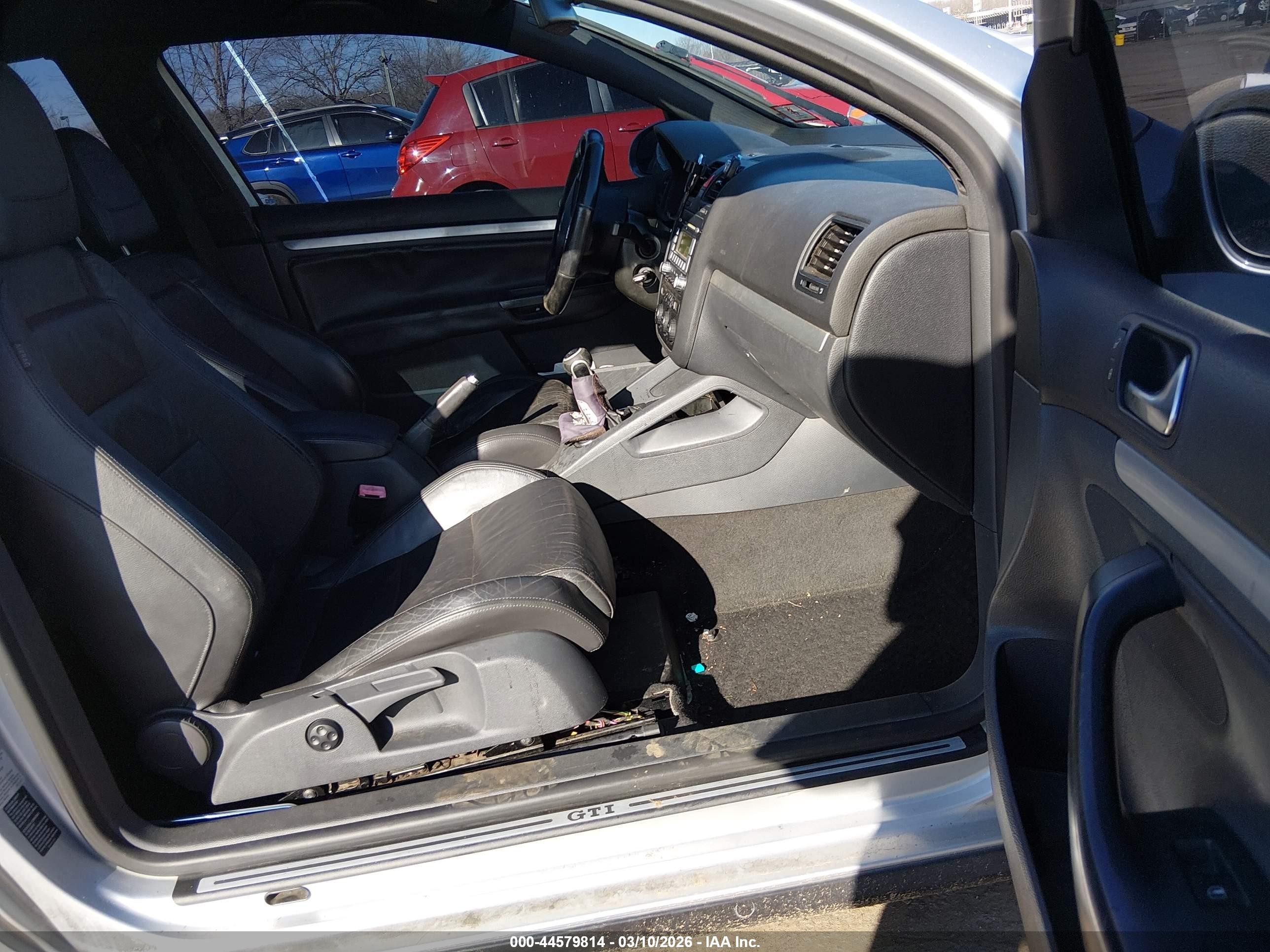 2006 Volkswagen Gti 2-door Silver vin: WVWEV71K86W127553