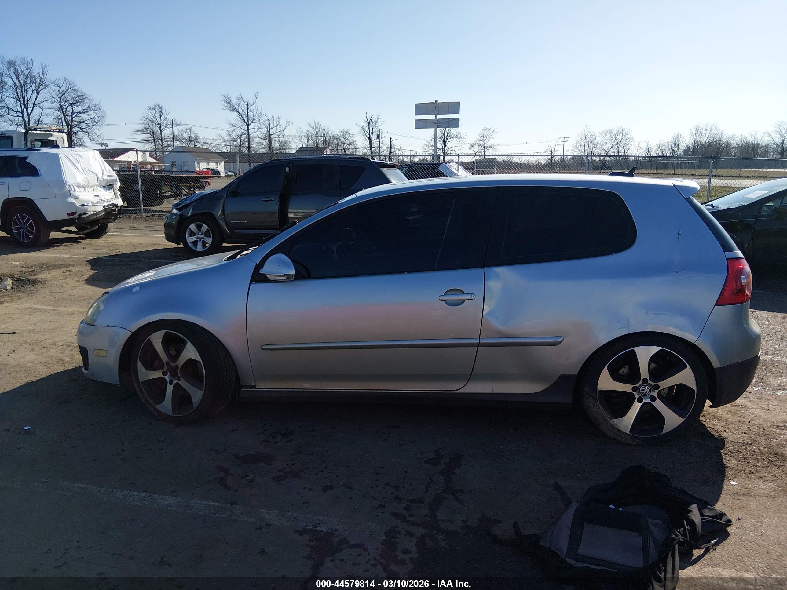 2006 Volkswagen Gti 2-door Silver vin: WVWEV71K86W127553