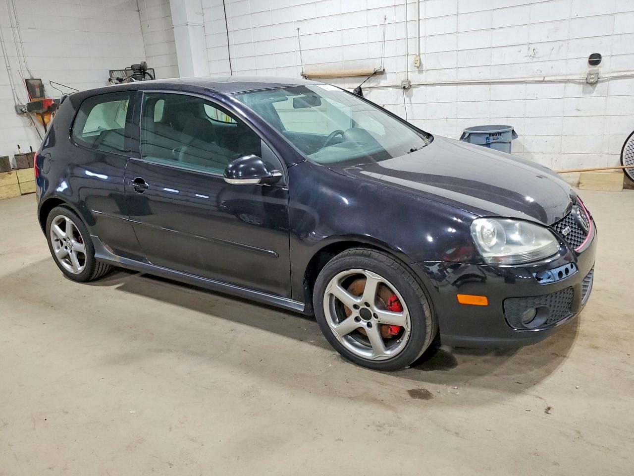 2007 Volkswagen New Gti Black vin: WVWEV71K87W268138