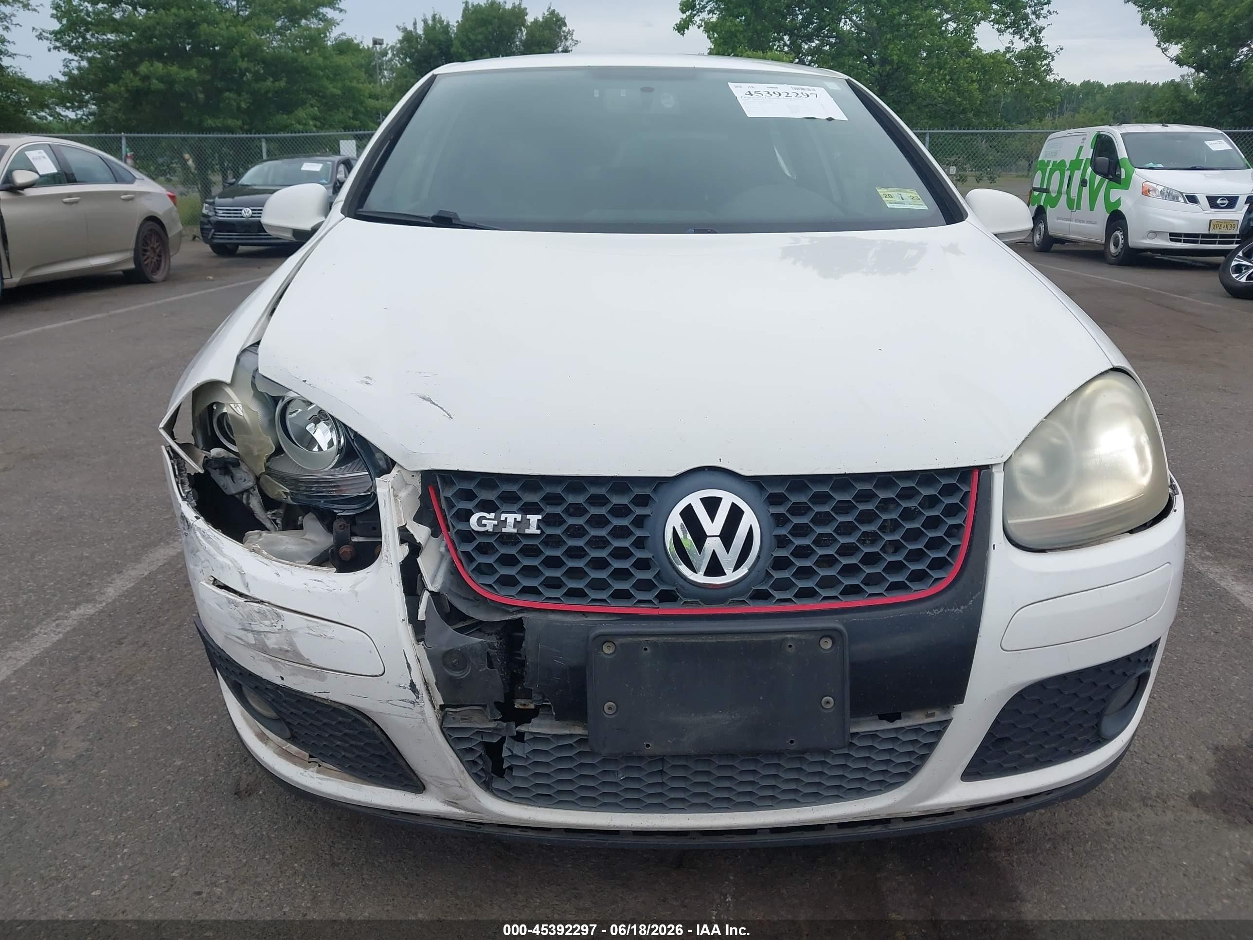 2008 Volkswagen Gti 2-door White vin: WVWEV71K98W090581
