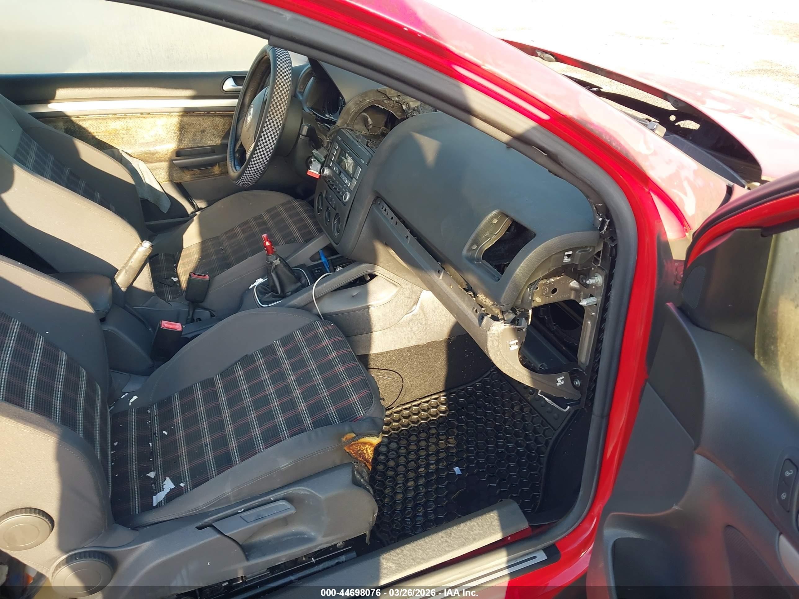 2007 Volkswagen Gti 2-door Red vin: WVWEV71KX7W271266