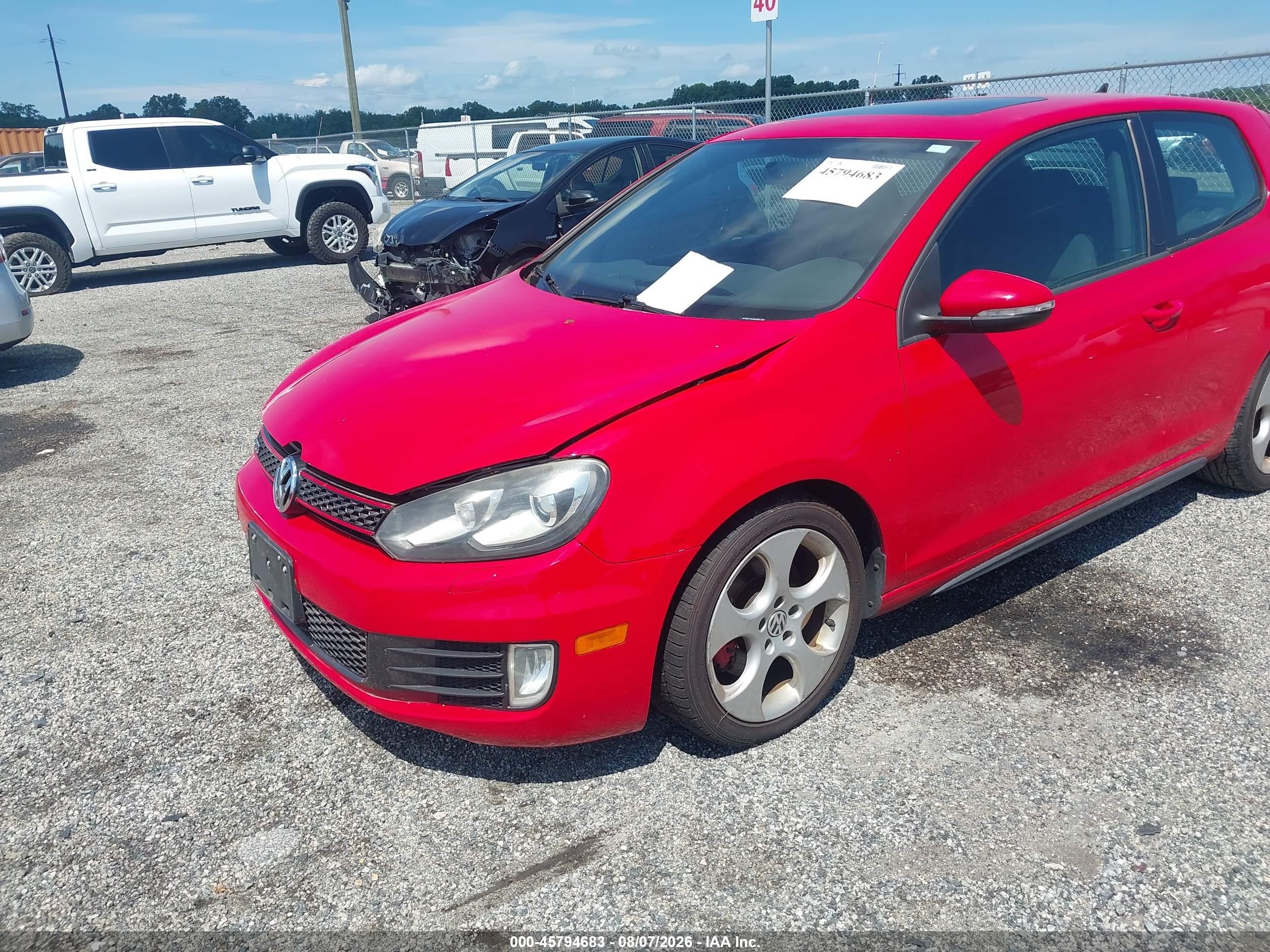 2010 Volkswagen Gti 2-door Красный vin: WVWEV7AJ5AW351556