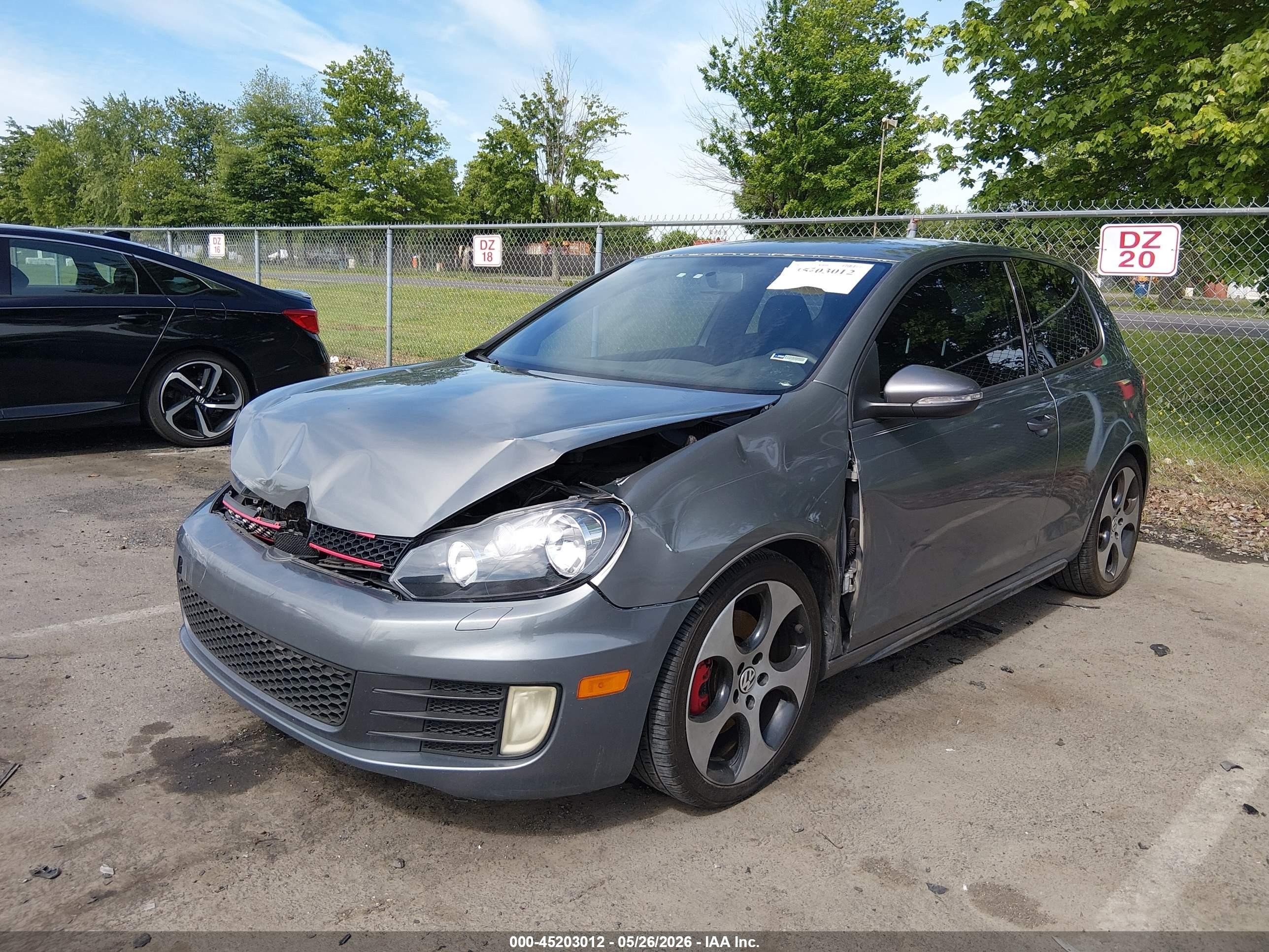 2011 Volkswagen Gti 2-door Gray vin: WVWEV7AJ6BW226907