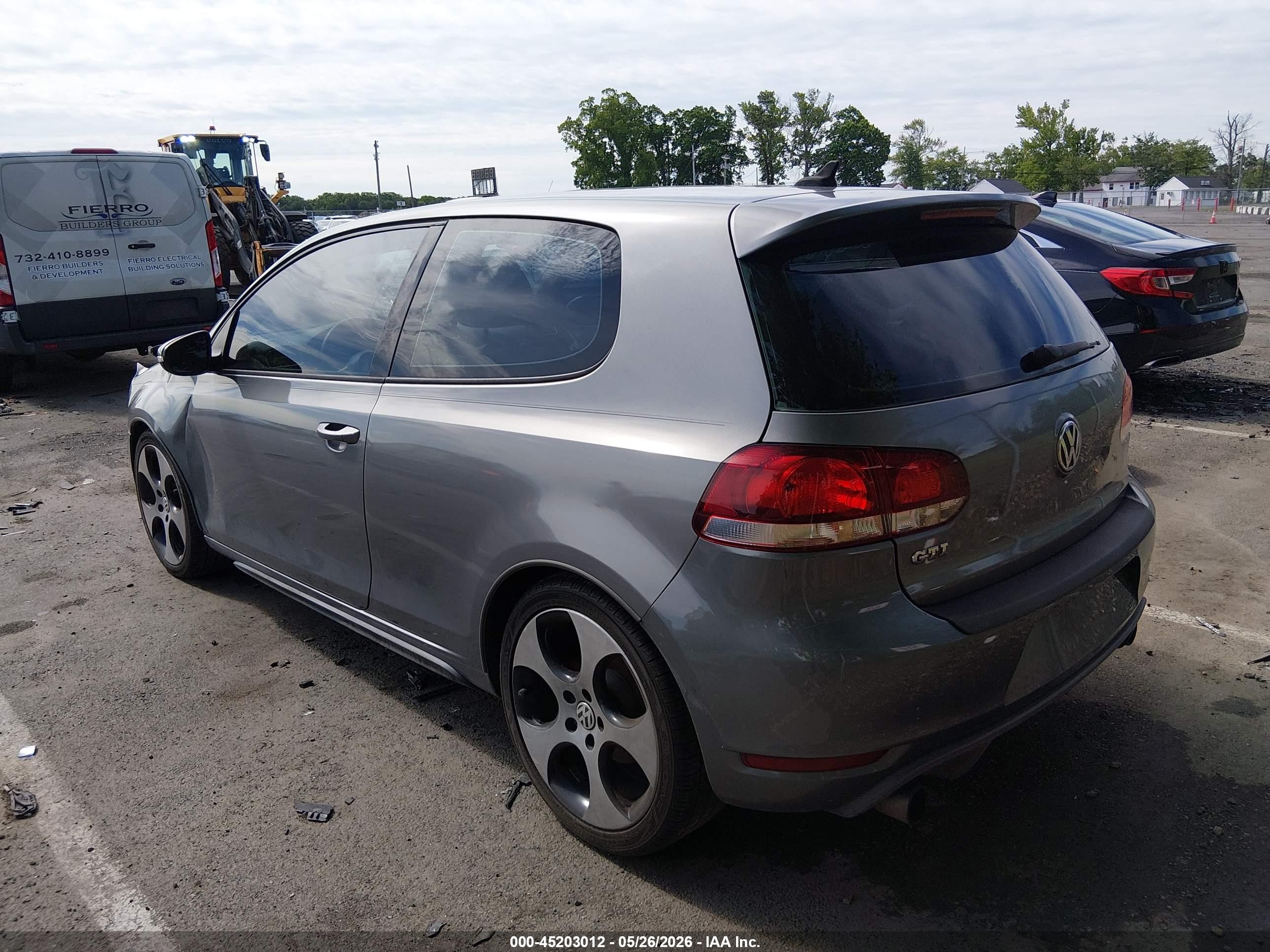 2011 Volkswagen Gti 2-door Gray vin: WVWEV7AJ6BW226907