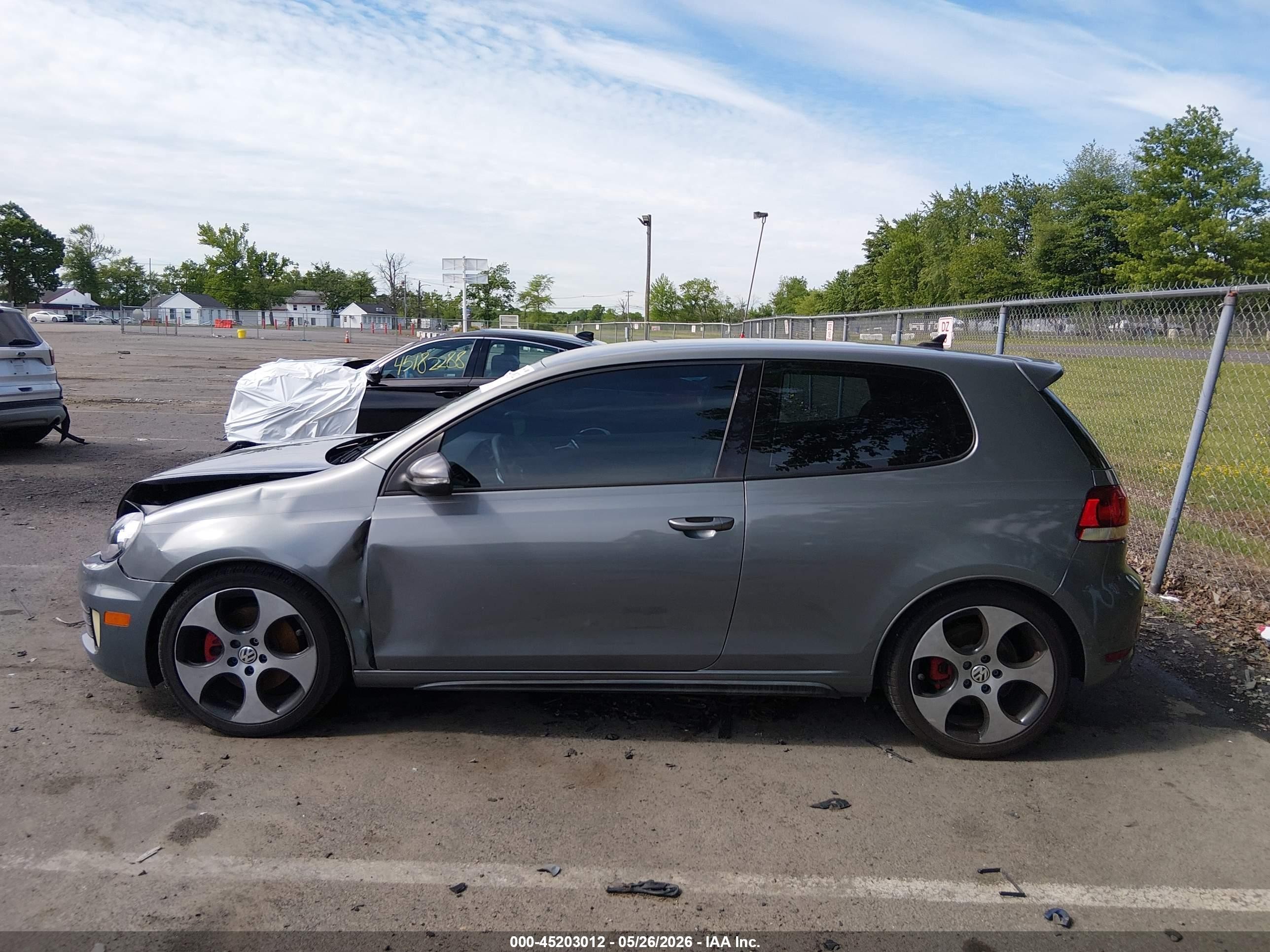 2011 Volkswagen Gti 2-door Gray vin: WVWEV7AJ6BW226907