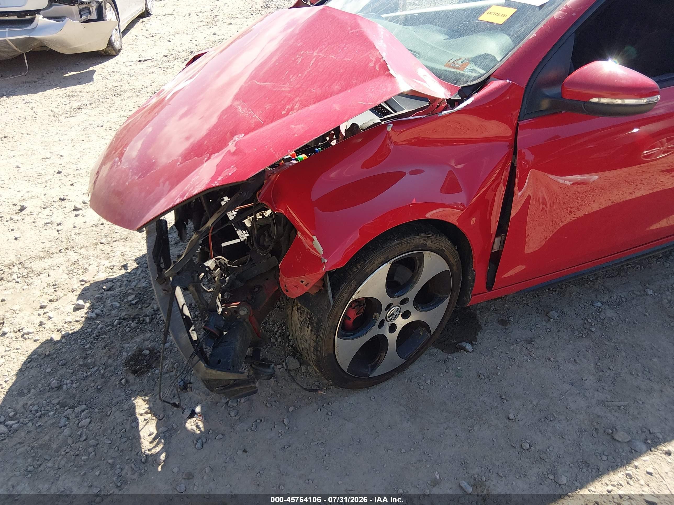 2011 Volkswagen Gti 2-door Red vin: WVWEV7AJ6BW236305