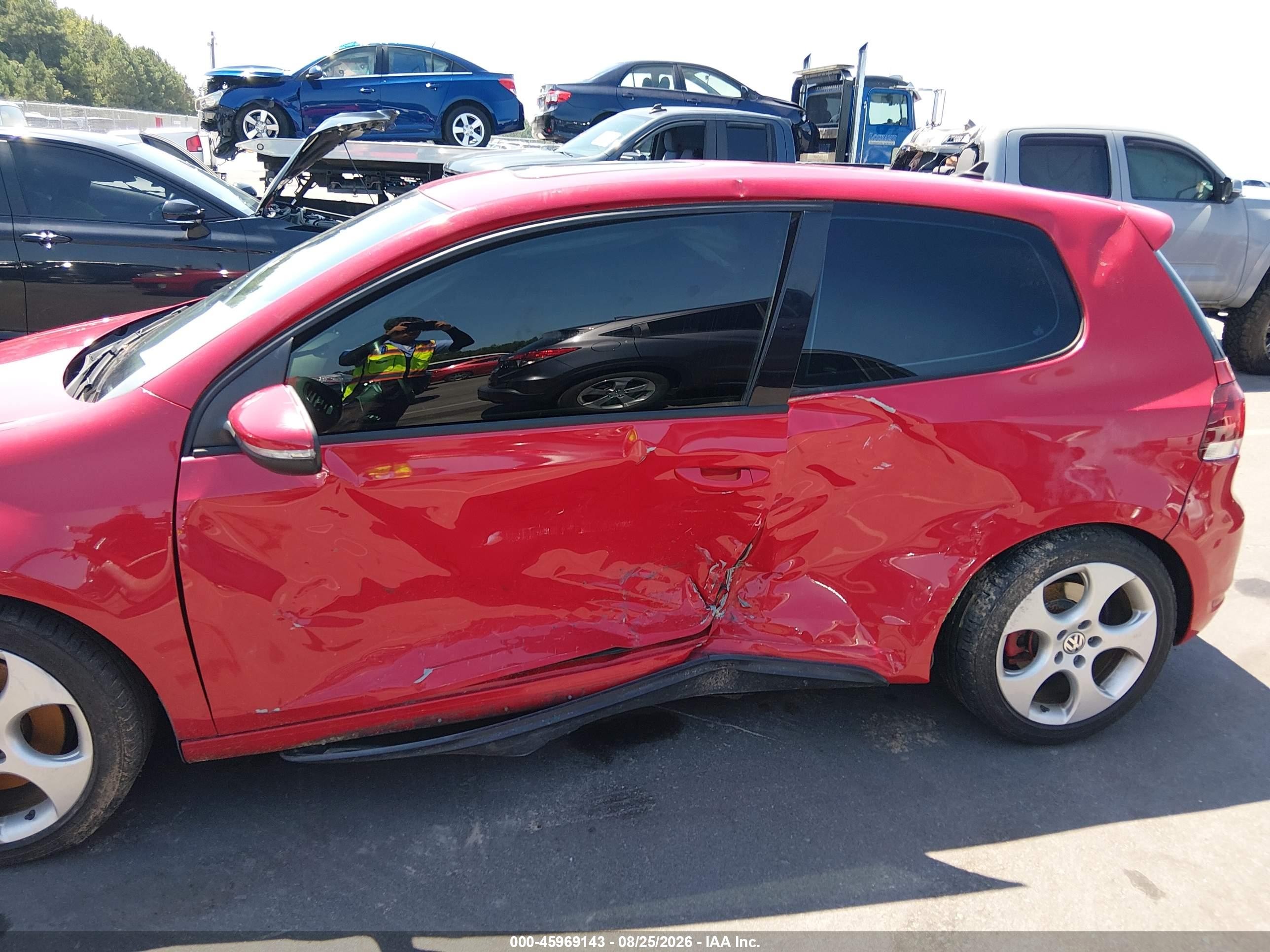 2010 Volkswagen Gti 2-door Red vin: WVWEV7AJ7AW182611