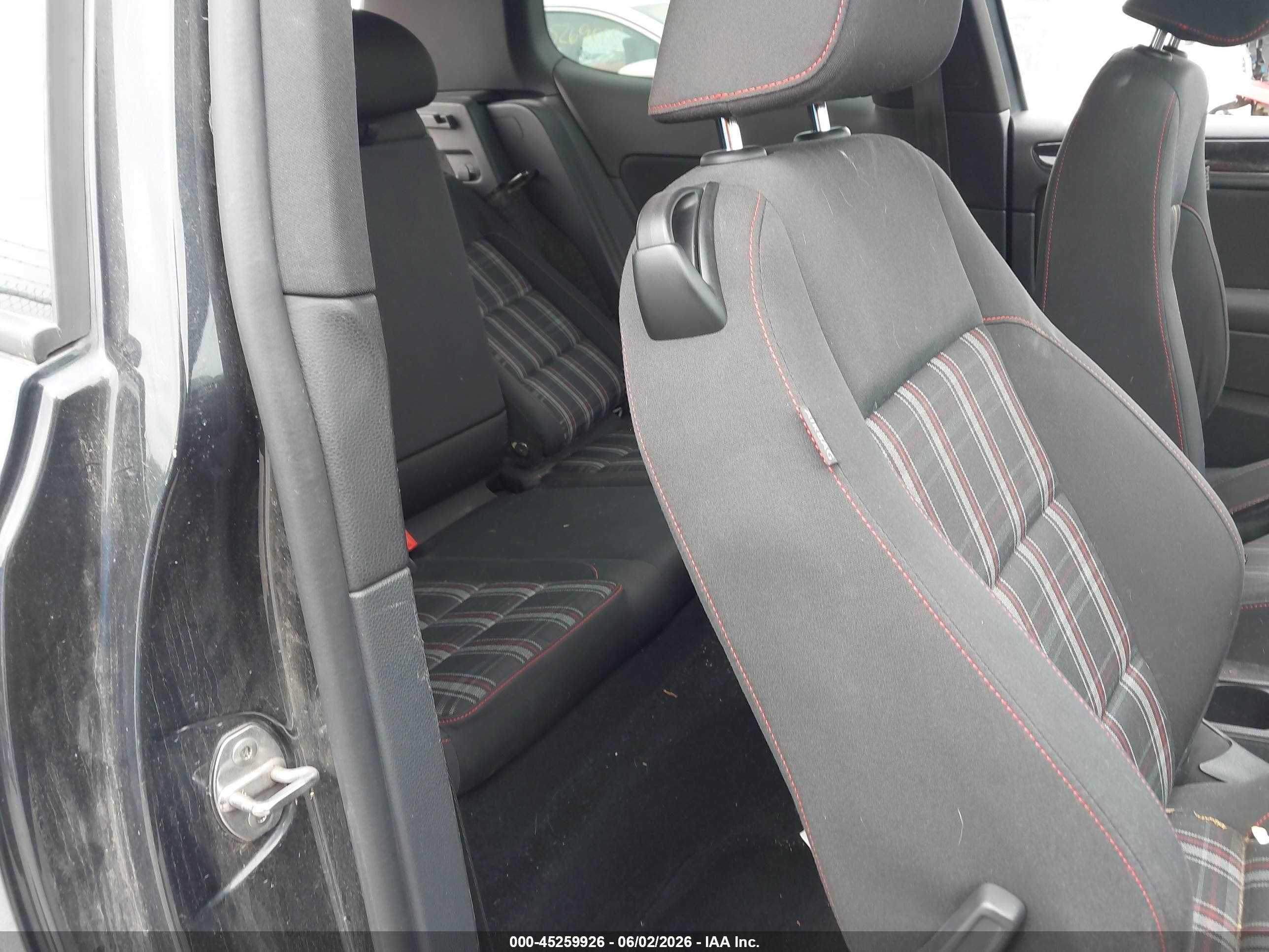 2013 Volkswagen Gti 2-door Navy vin: WVWEV7AJ7DW121196