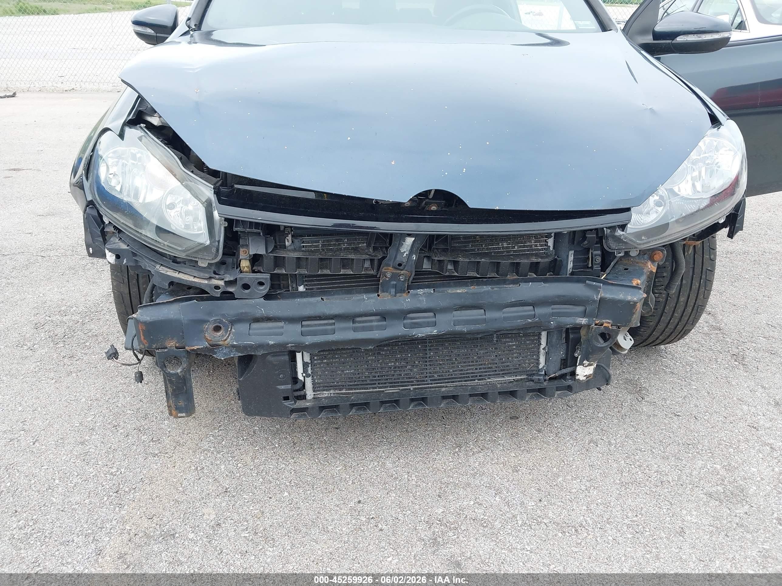 2013 Volkswagen Gti 2-door Navy vin: WVWEV7AJ7DW121196