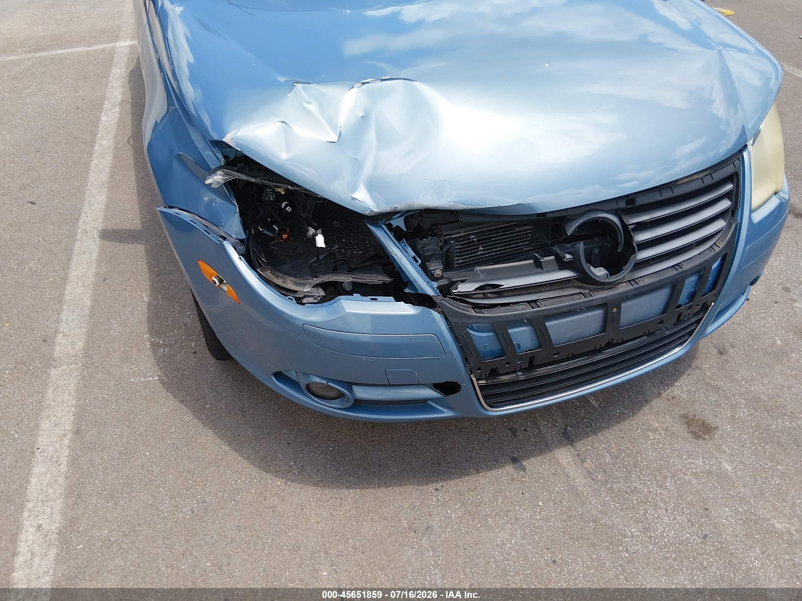 2007 Volkswagen Eos 2.0t Blue vin: WVWFA71F07V039641