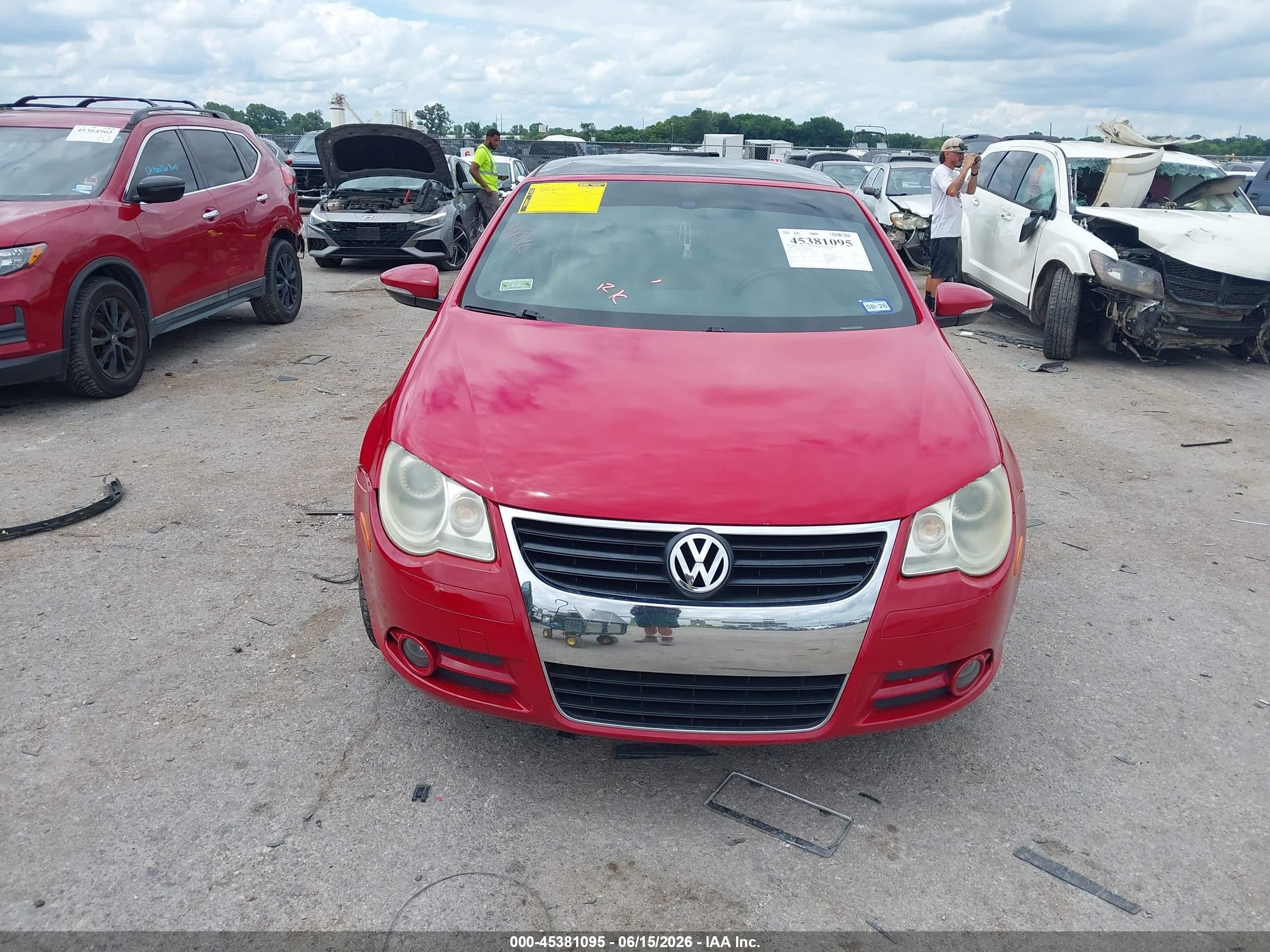 2009 Volkswagen Eos Lux Red vin: WVWFA71F09V015780