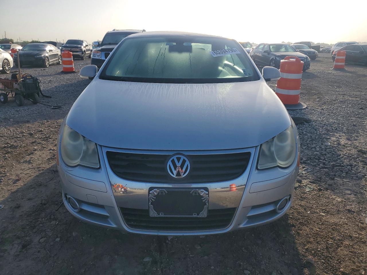 2008 Volkswagen Eos Lux Silver vin: WVWFA71F18V007461