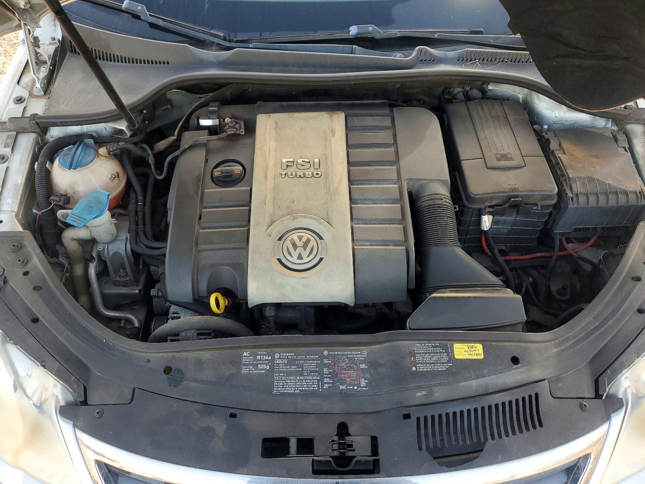 2008 Volkswagen Eos Lux Silver vin: WVWFA71F18V007461