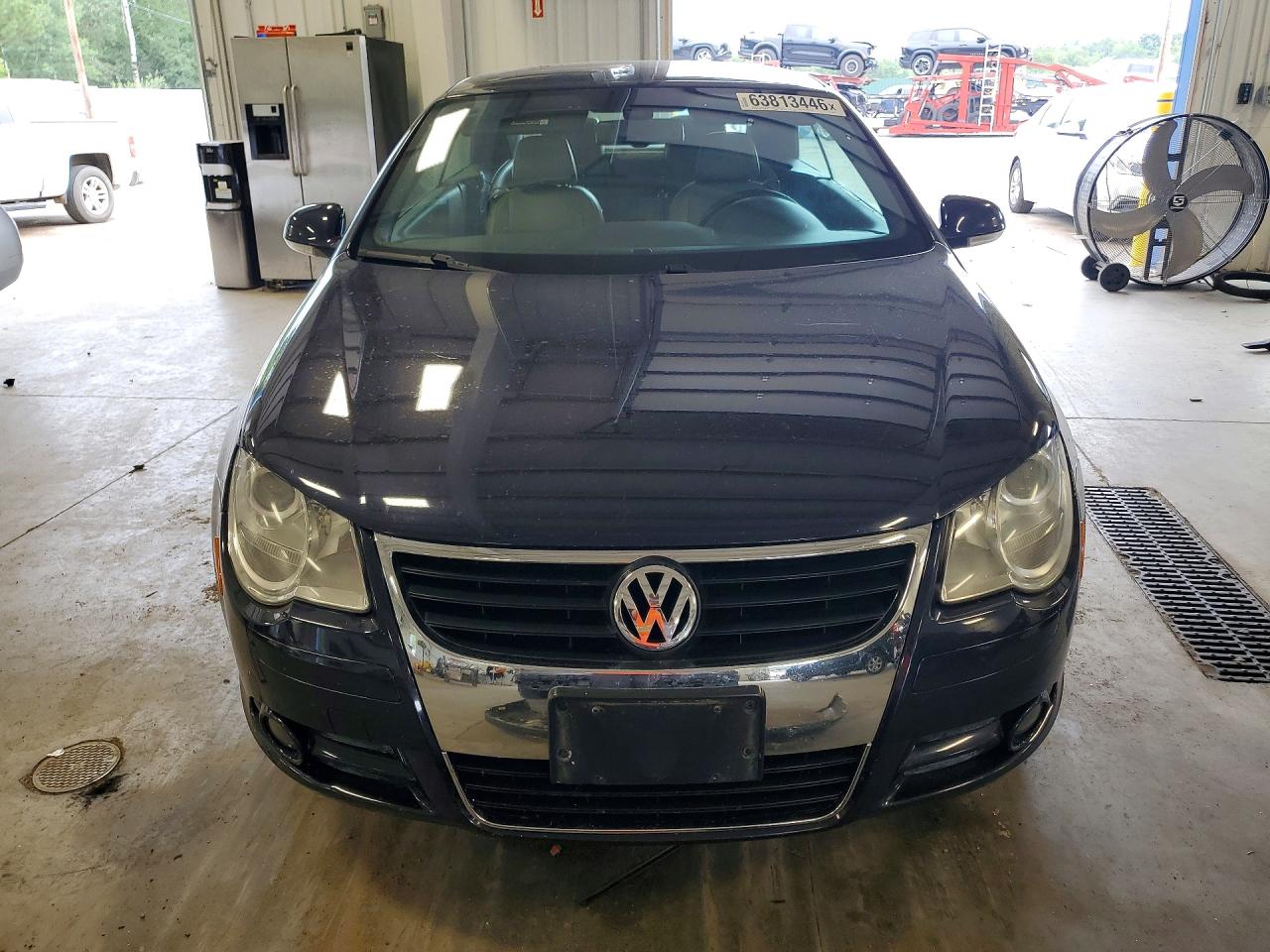 2008 Volkswagen Eos Lux Black vin: WVWFA71F18V009811