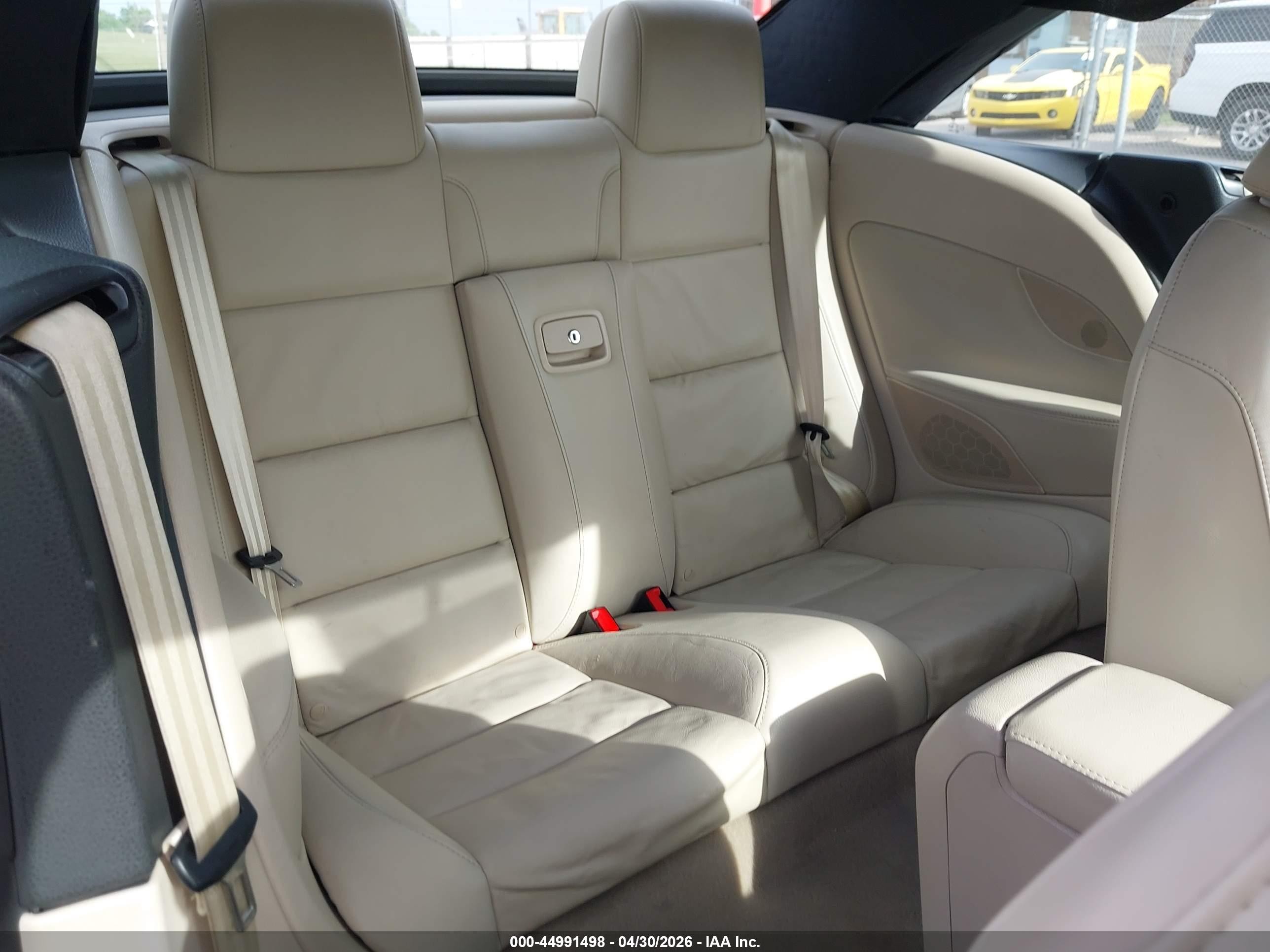 2007 Volkswagen Eos 2.0t Red vin: WVWFA71F27V045764