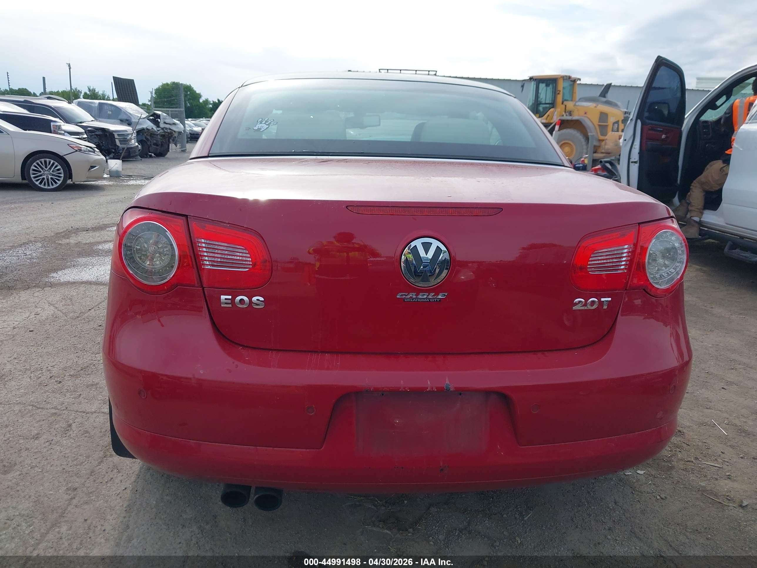 2007 Volkswagen Eos 2.0t Red vin: WVWFA71F27V045764