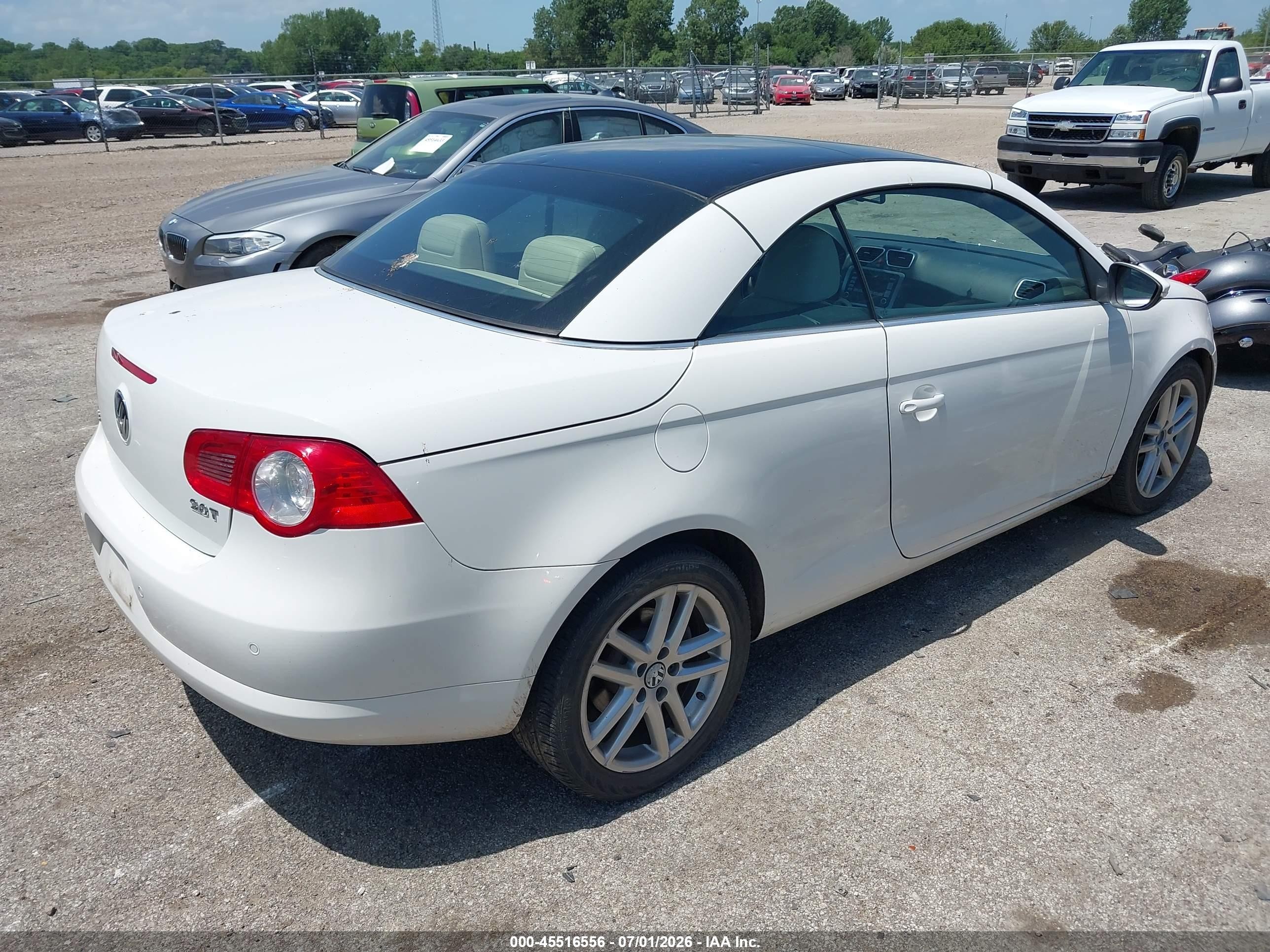 2009 Volkswagen Eos Lux White vin: WVWFA71F29V013206
