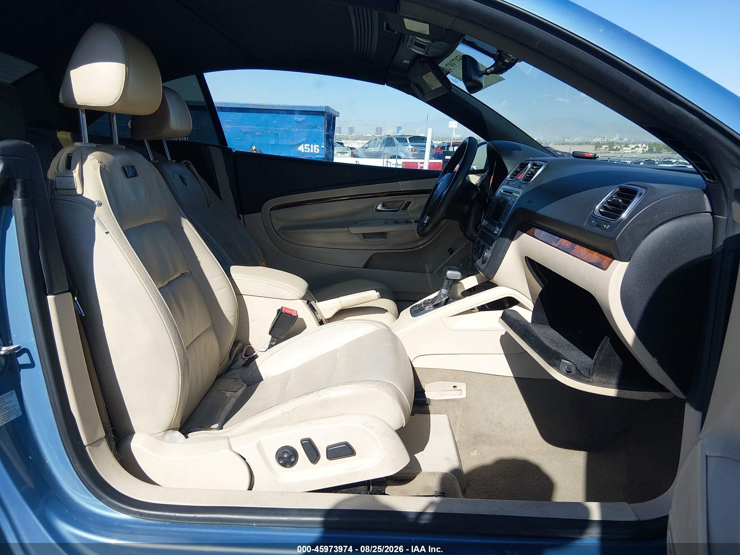 2008 Volkswagen Eos Lux Blue vin: WVWFA71F48V038056