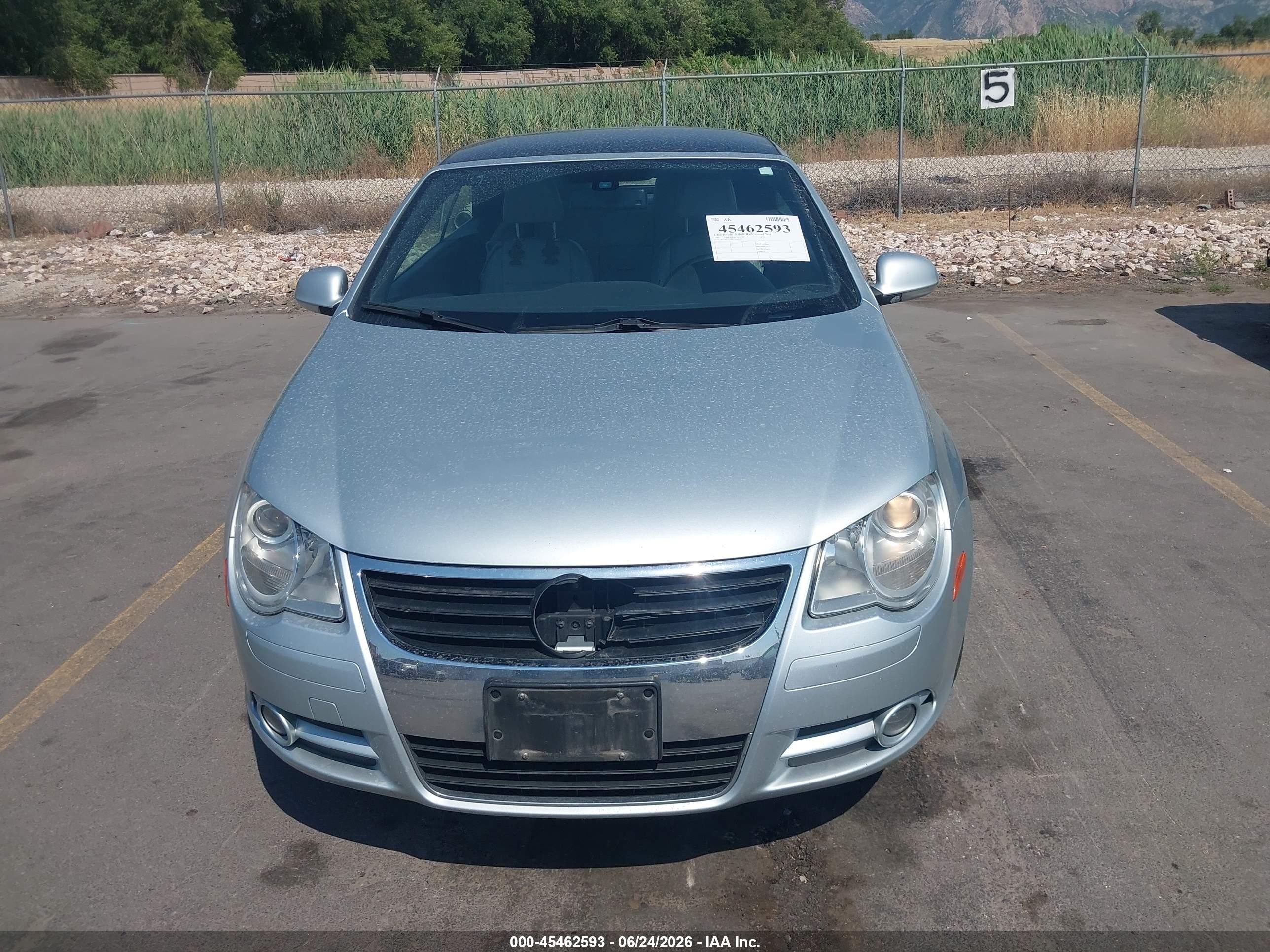 2007 Volkswagen Eos 2.0t Silver vin: WVWFA71F67V010337