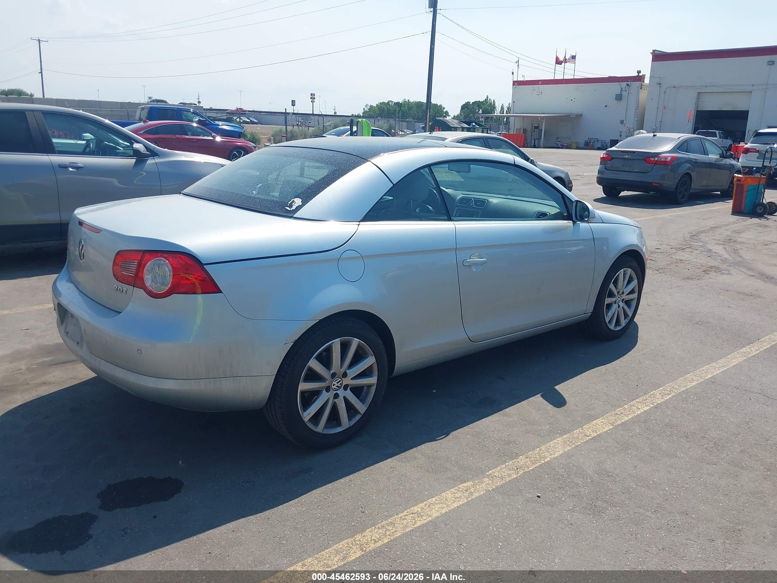 2007 Volkswagen Eos 2.0t Silver vin: WVWFA71F67V010337