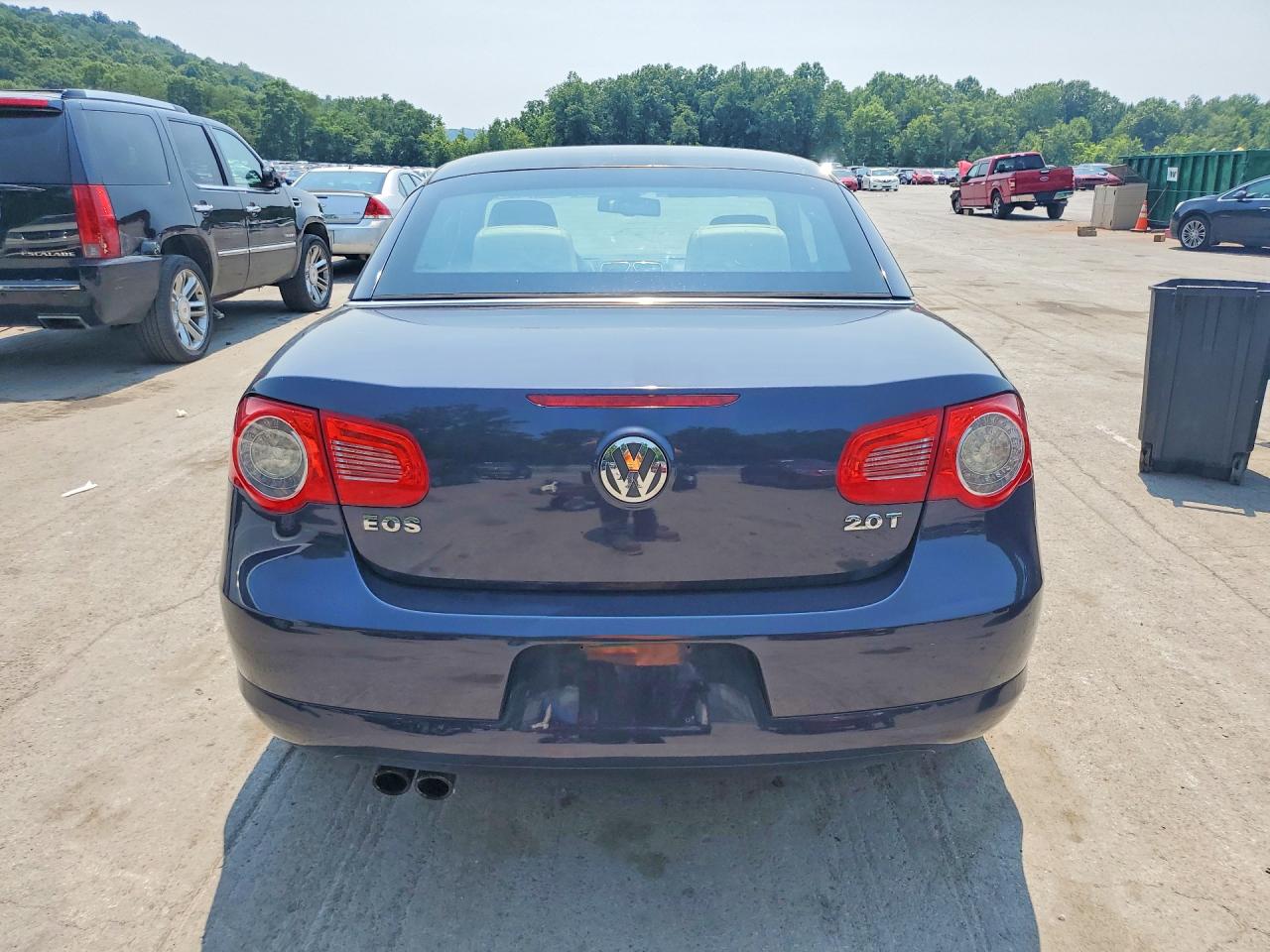 2007 Volkswagen Eos 2.0t Luxury Blue vin: WVWFA71F67V023234