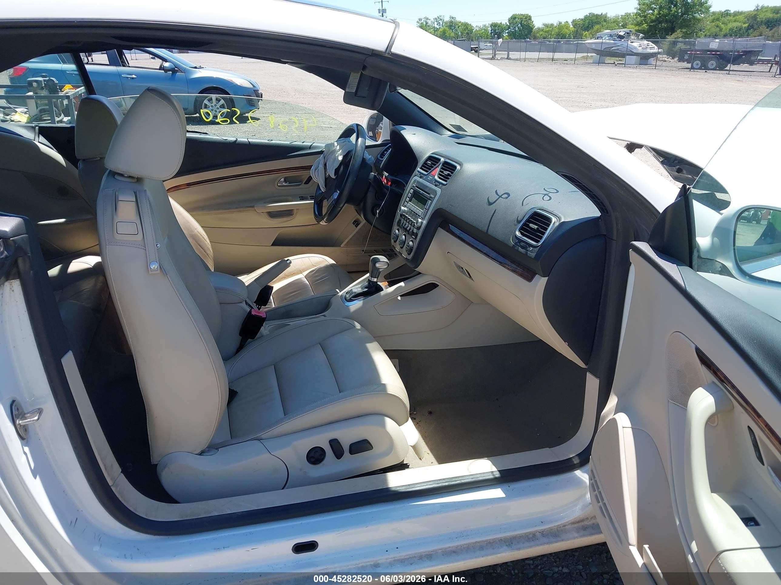 2007 Volkswagen Eos 2.0t White vin: WVWFA71F77V051950