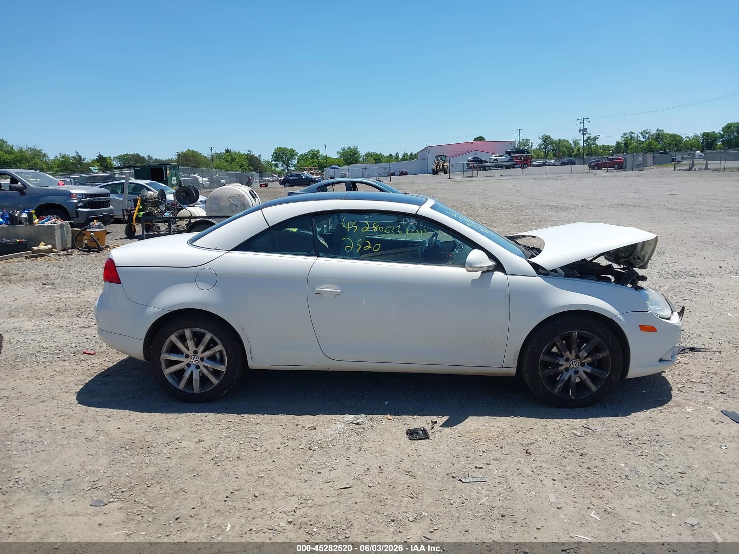 2007 Volkswagen Eos 2.0t White vin: WVWFA71F77V051950