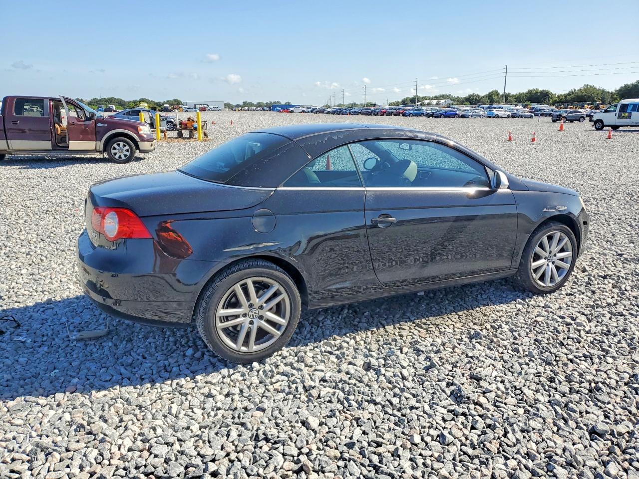 2008 Volkswagen Eos Lux Black vin: WVWFA71F78V018853