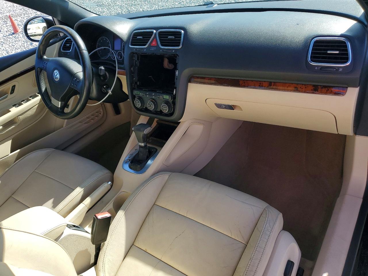 2008 Volkswagen Eos Lux Black vin: WVWFA71F78V018853