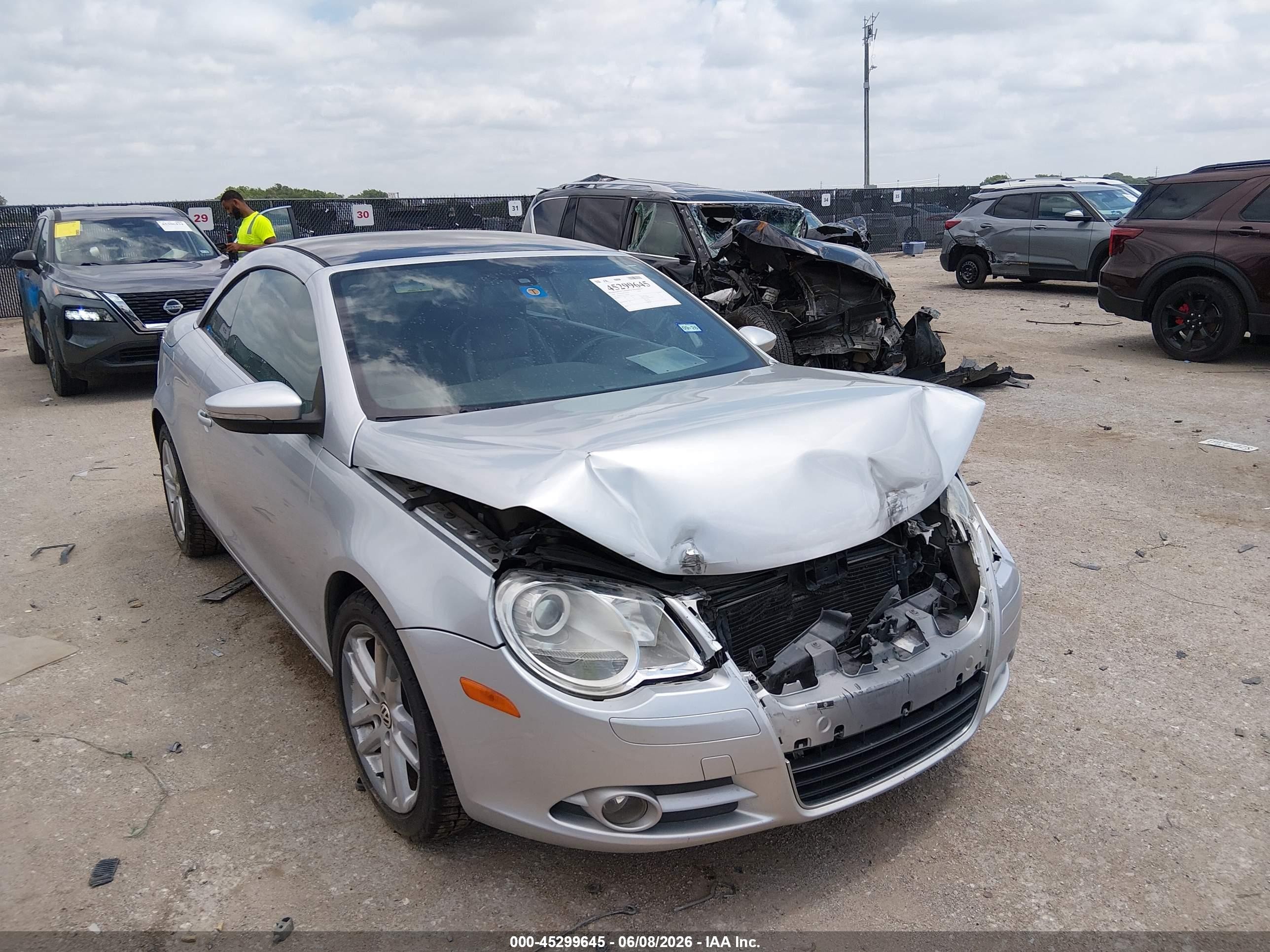 2009 Volkswagen Eos Lux Silver vin: WVWFA71F79V014464