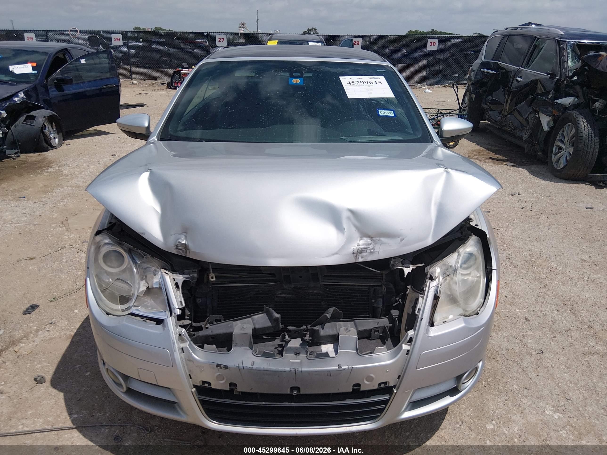 2009 Volkswagen Eos Lux Silver vin: WVWFA71F79V014464