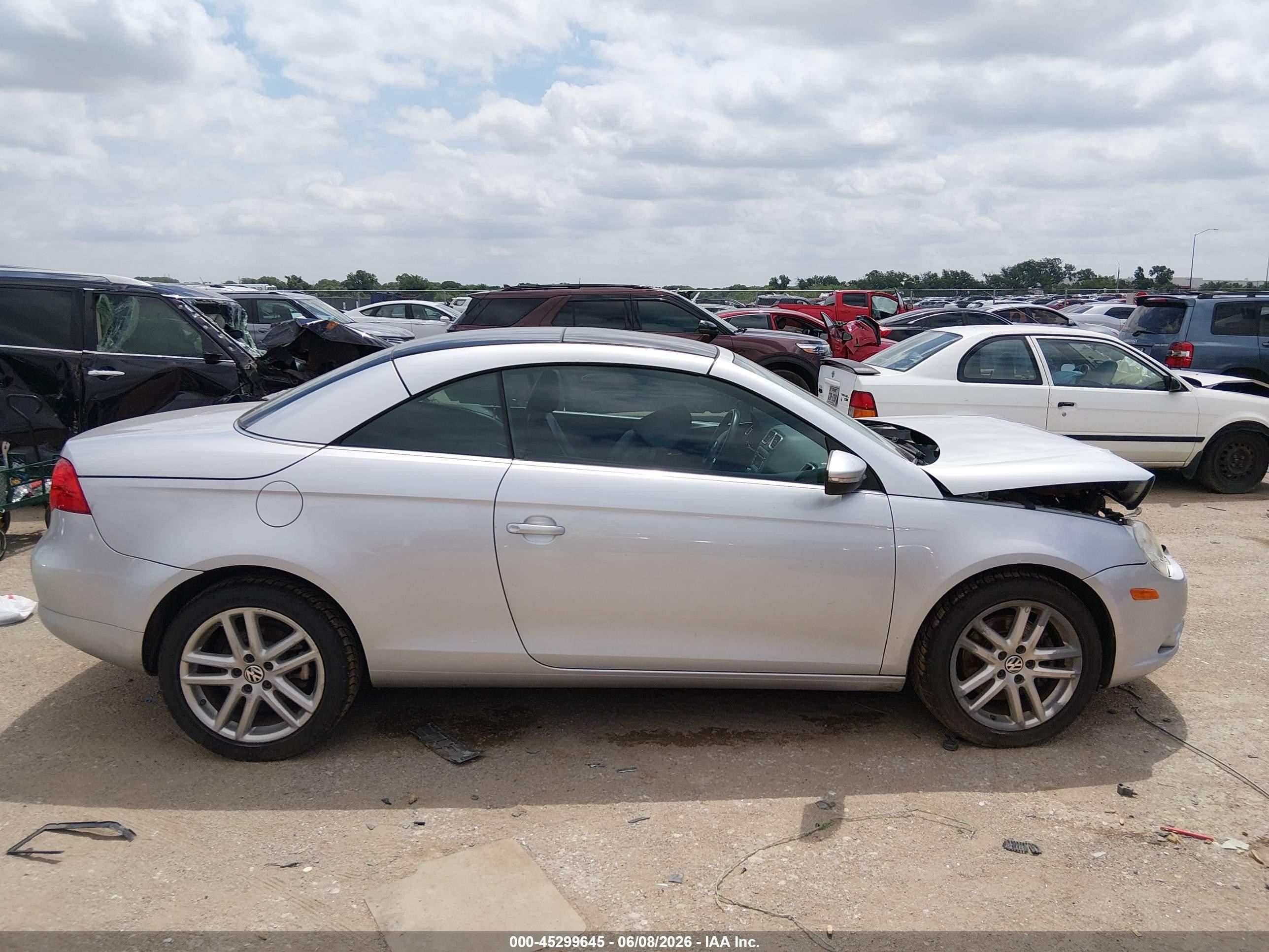2009 Volkswagen Eos Lux Silver vin: WVWFA71F79V014464