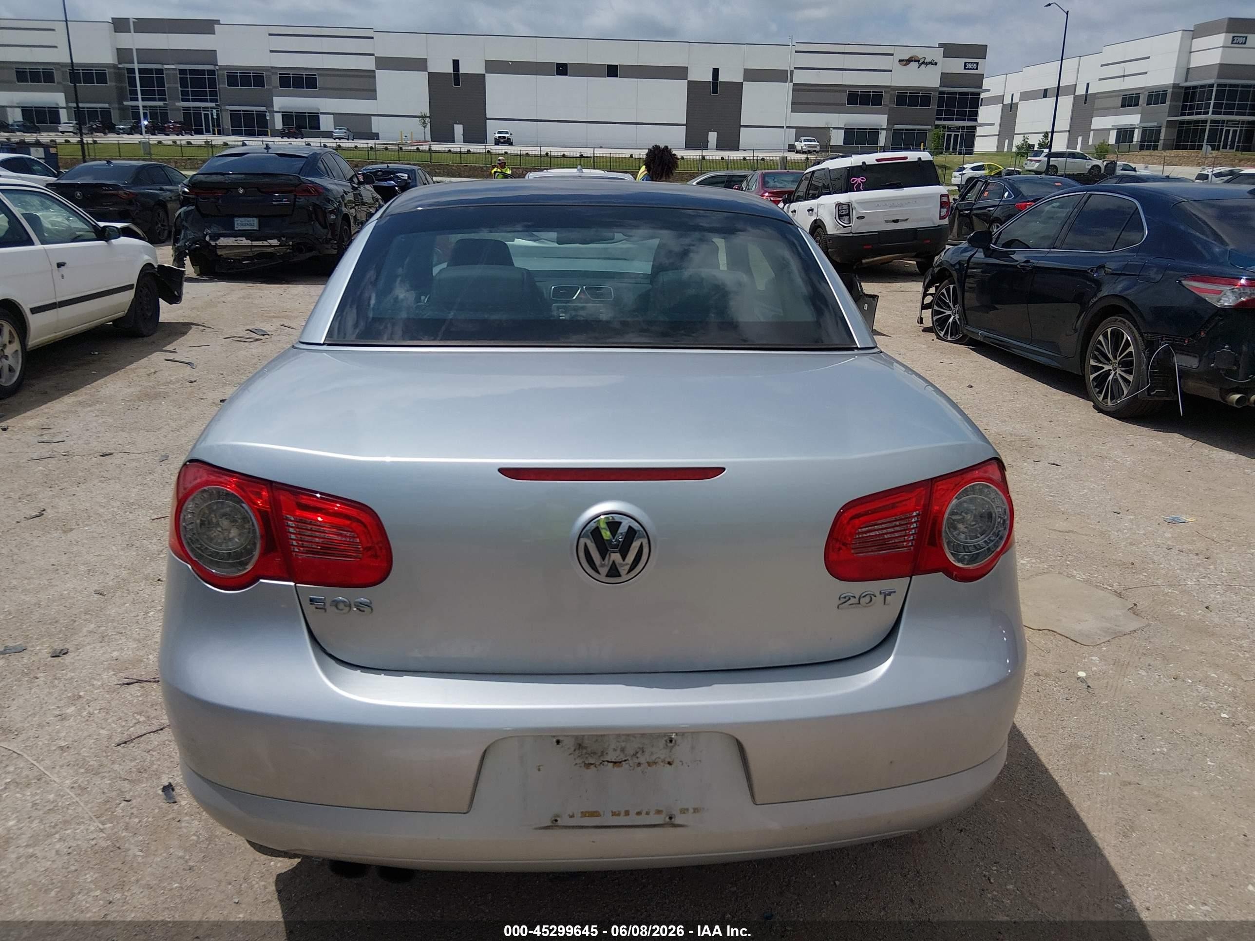 2009 Volkswagen Eos Lux Silver vin: WVWFA71F79V014464