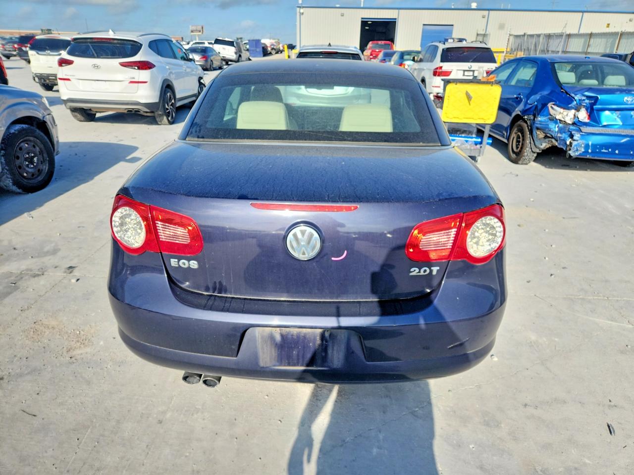 2007 Volkswagen Eos 2.0t Luxury Blue vin: WVWFA71F97V002006