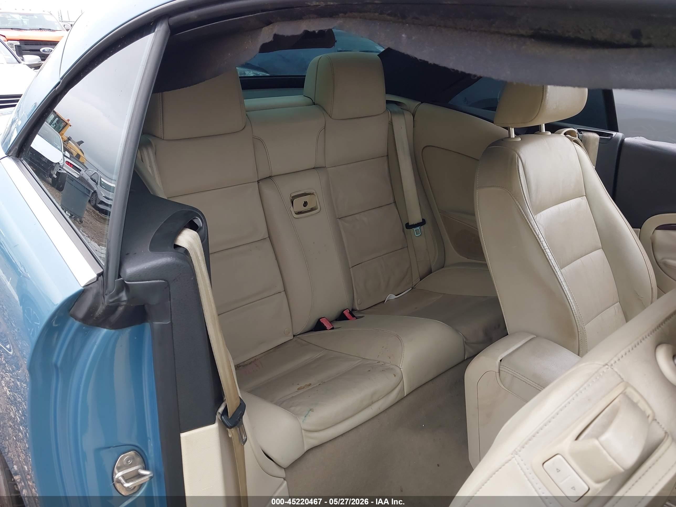 2008 Volkswagen Eos Lux Blue vin: WVWFA71F98V001925