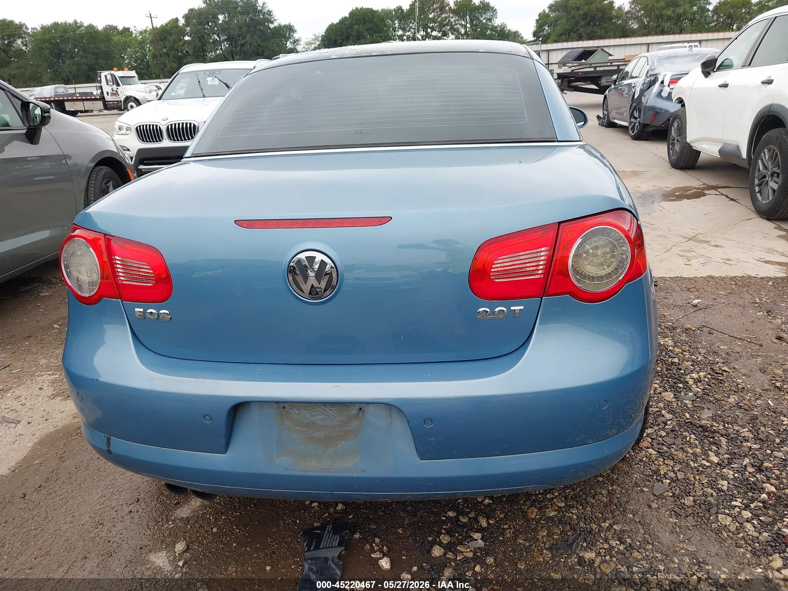 2008 Volkswagen Eos Lux Blue vin: WVWFA71F98V001925