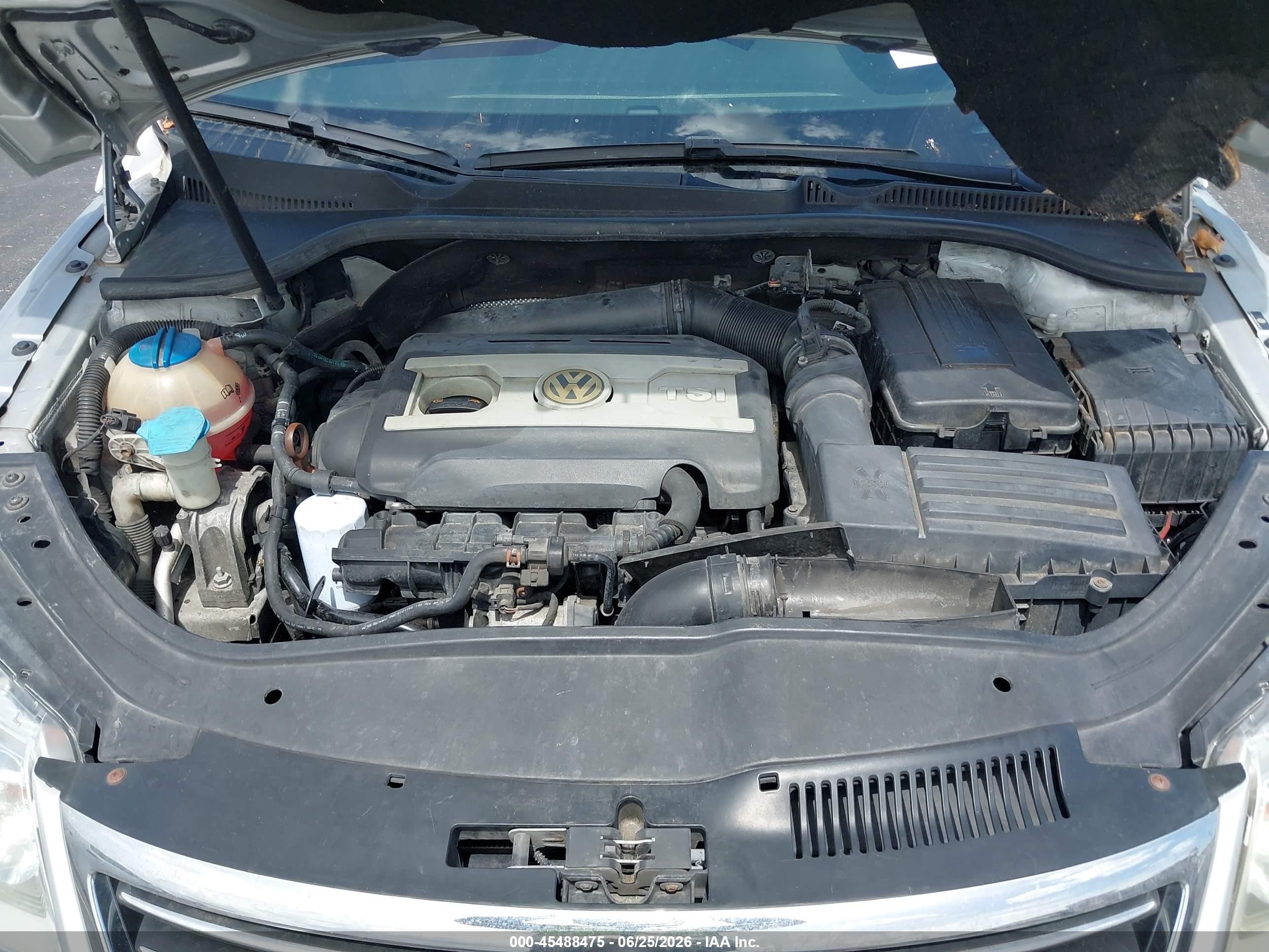 2010 Volkswagen Eos Lux Silver vin: WVWFA7AH0AV016711